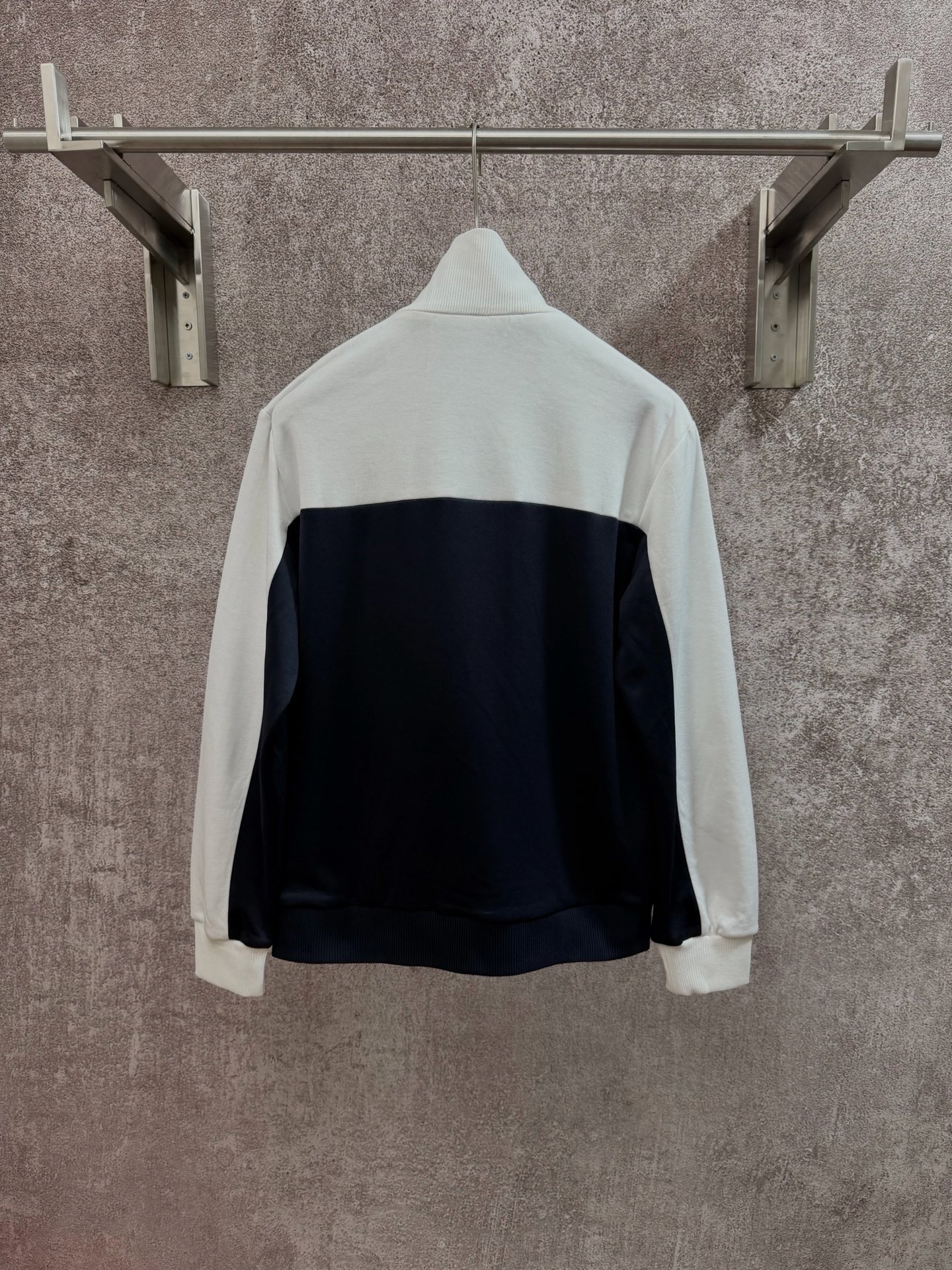 Cheap Gucci Thin Jackets For Men in 222959, $70 USD- [IB222959] - Replica Gucci Thin Jackets For Men
