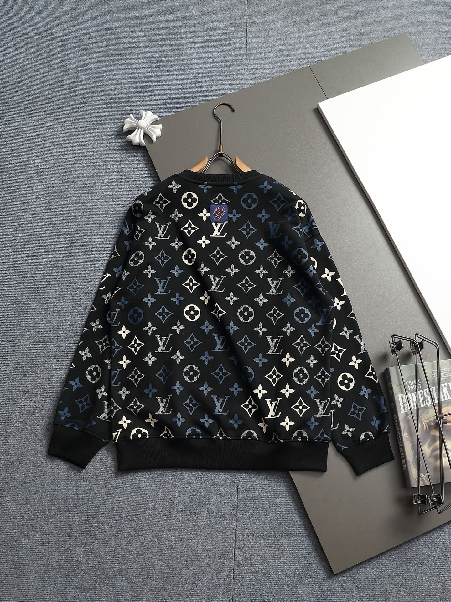 Cheap Louis Vuitton Hoodies for Men in 223191, $50 USD- [IB223191] - Replica Louis Vuitton Hoodies for Men