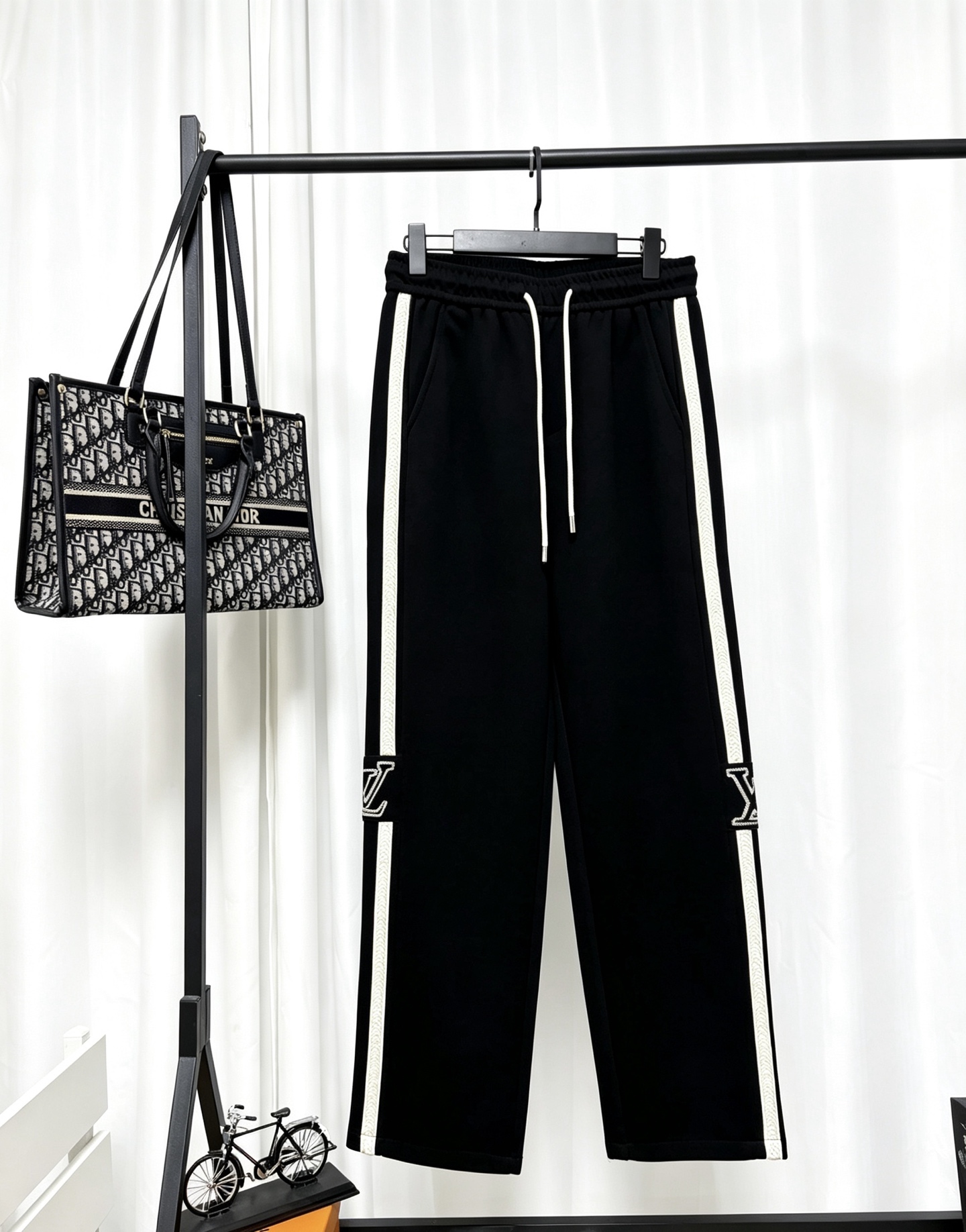 Cheap Louis Vuitton Pants for Men in 223209, $55 USD- [IB223209] - Replica Louis Vuitton Pants for Men