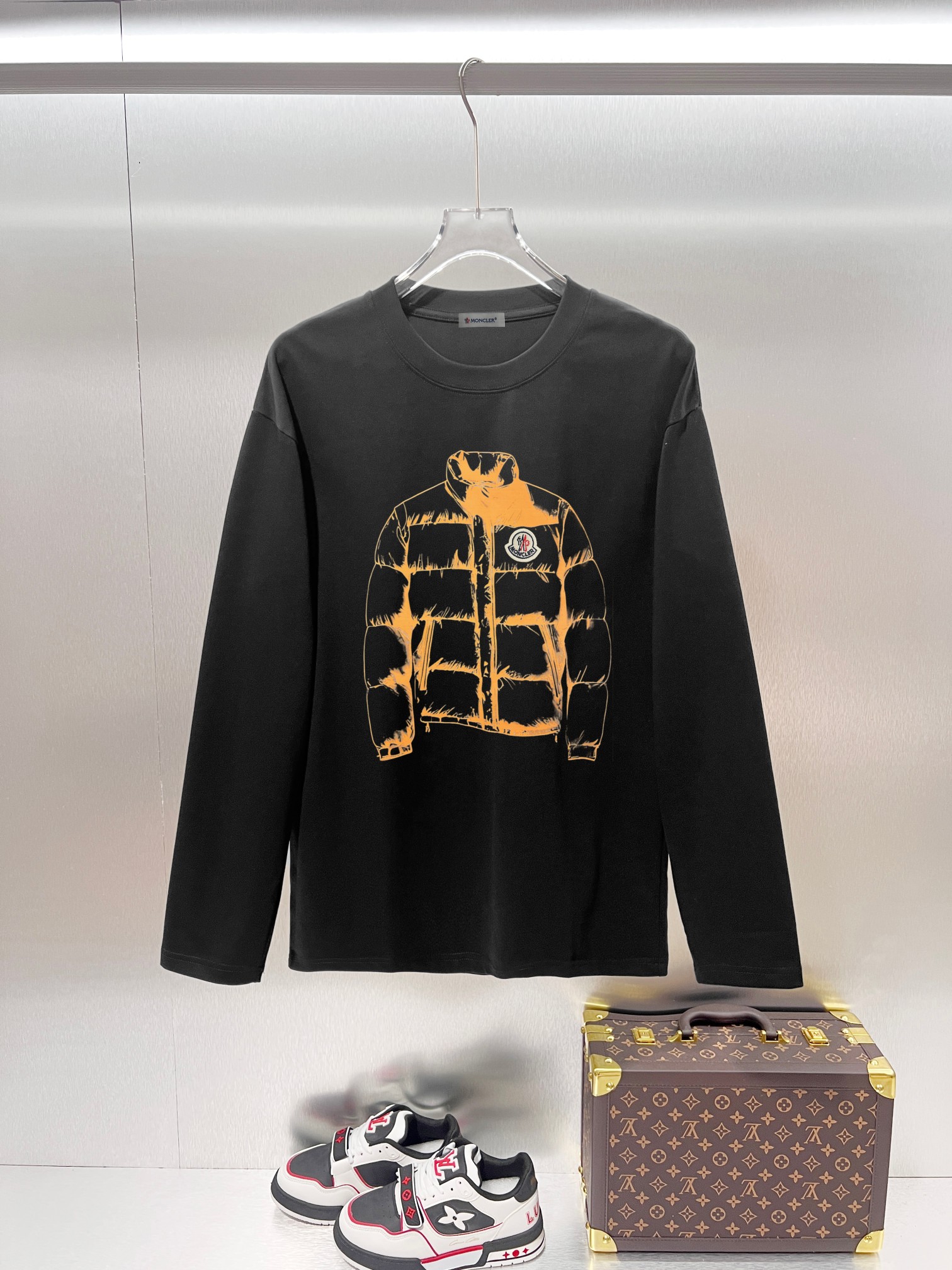 Cheap Moncler Long-Sleeved T-shirts for Men in 223280, $35 USD- [IB223280] - Replica Moncler Long-Sleeved T-shirts for Men