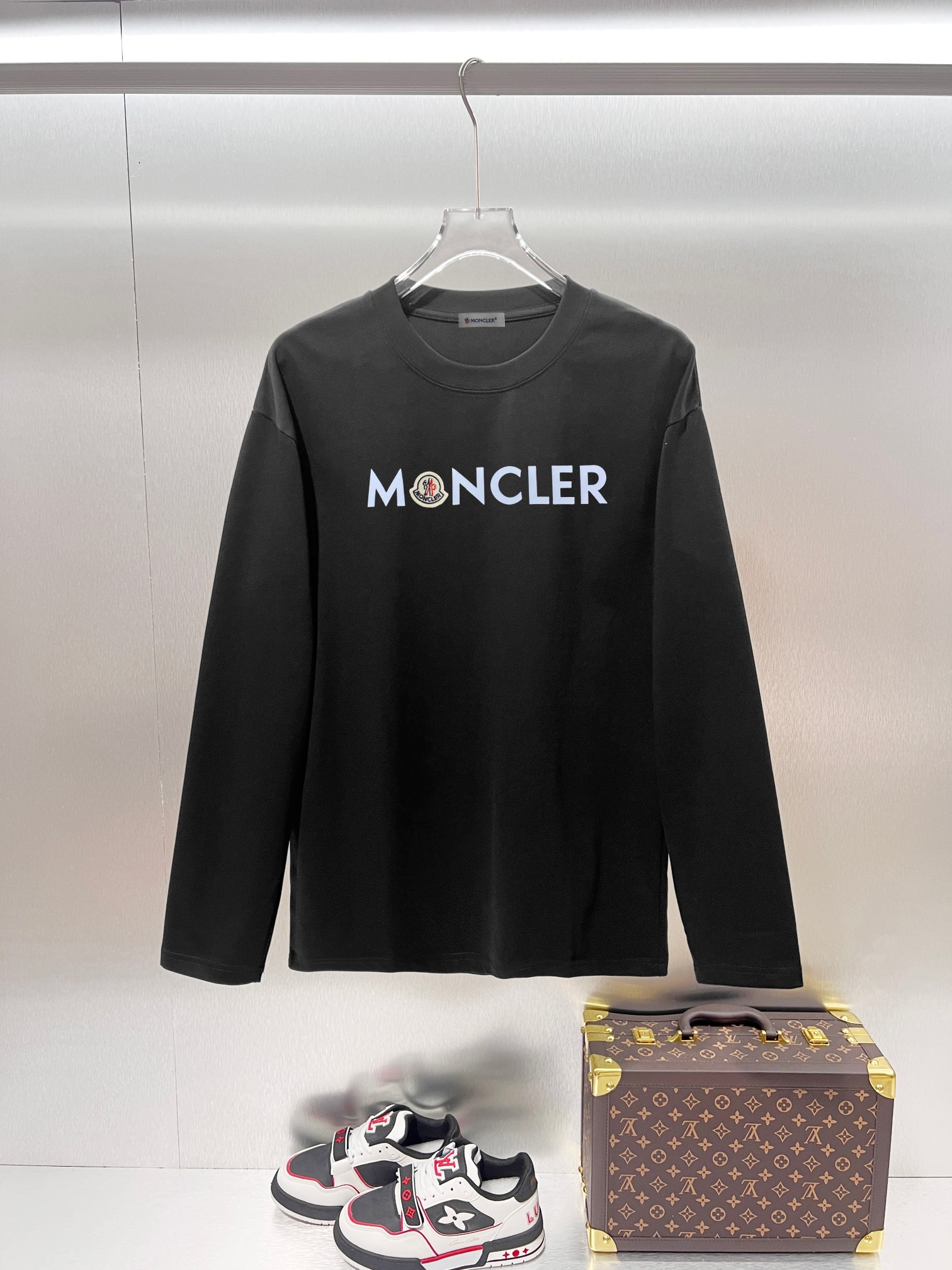 Cheap Moncler Long-Sleeved T-shirts for Men in 223284, $35 USD- [IB223284] - Replica Moncler Long-Sleeved T-shirts for Men