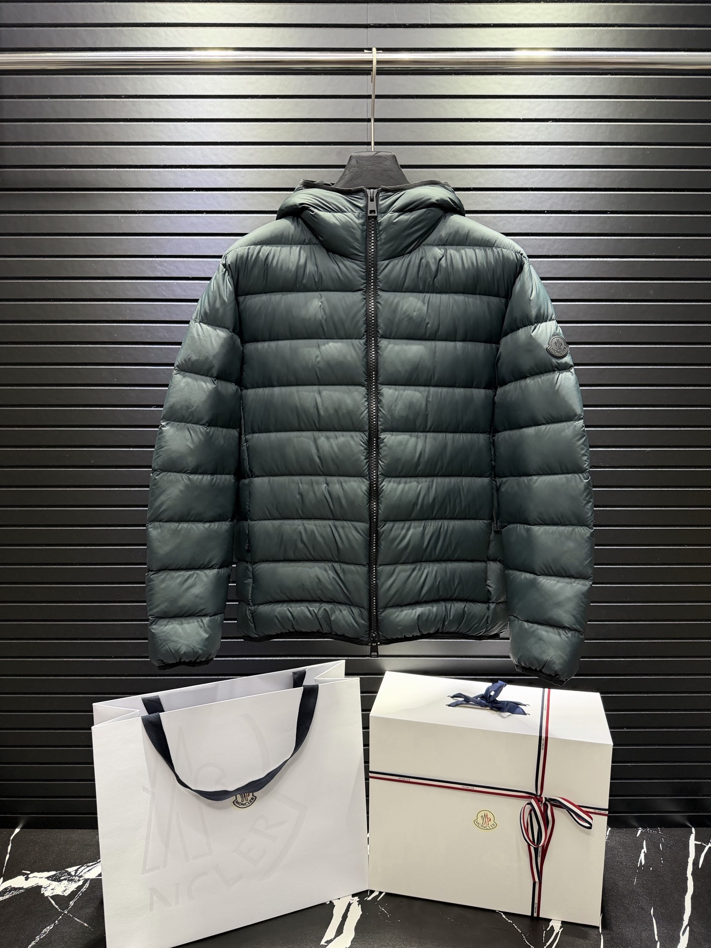 Cheap Moncle Thick Coats For Men in 223472, $150 USD- [IB223472] - Replica Moncle Thick Coats For Men