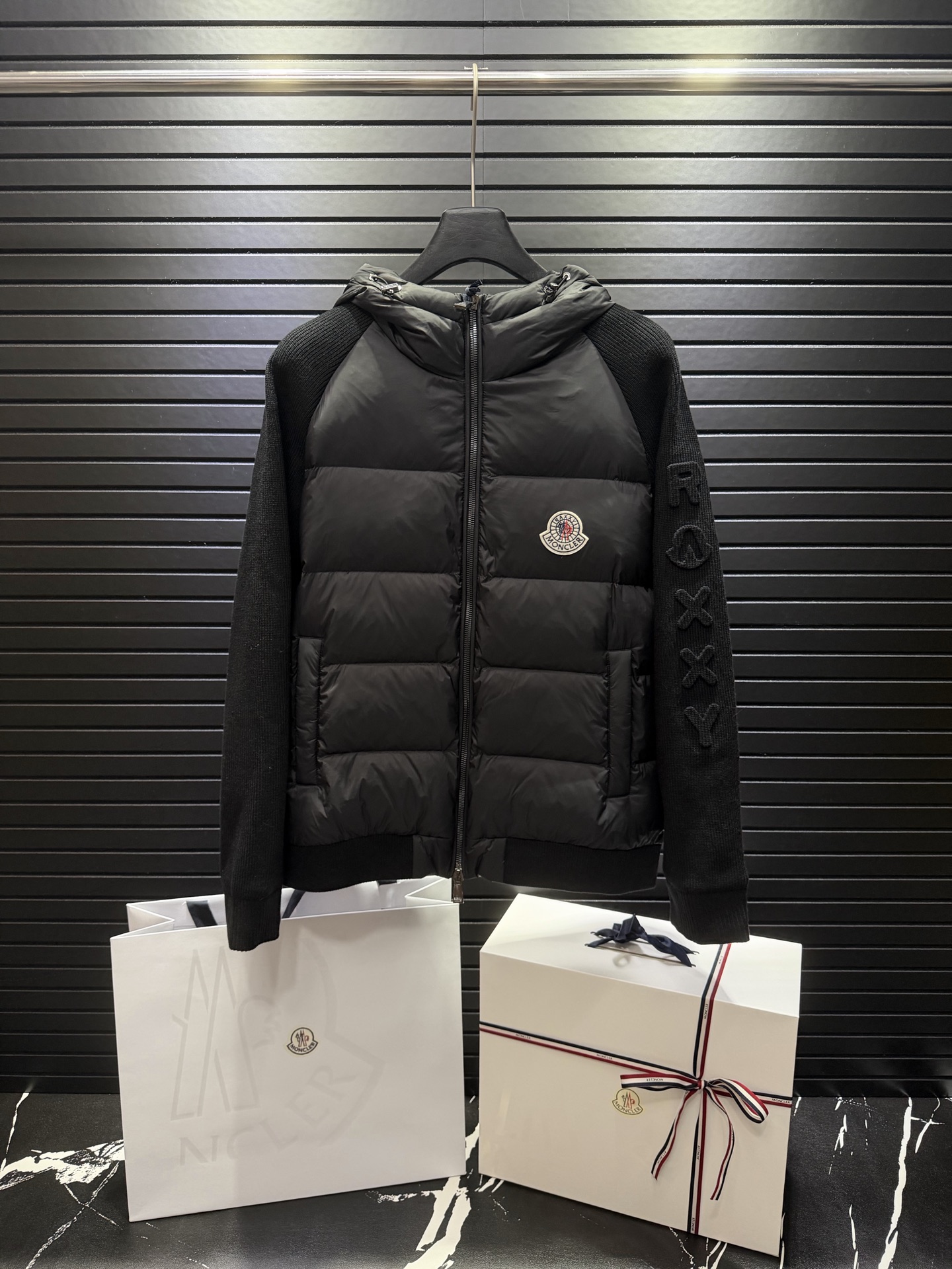 Cheap Moncle Thick Coats For Women in 223509, $200 USD- [IB223509] - Replica Moncle Thick Coats For Women