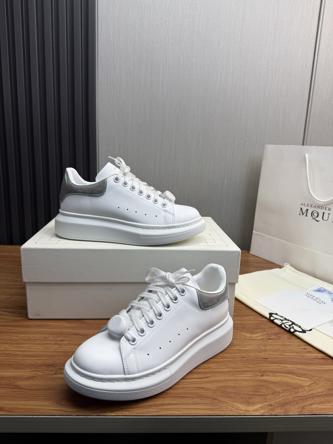 Cheap Alexander Mcqueen Sneakers For Men in 224511, $75 USD- [IB224511] - Replica Alexander Mcqueen Sneakers For Men