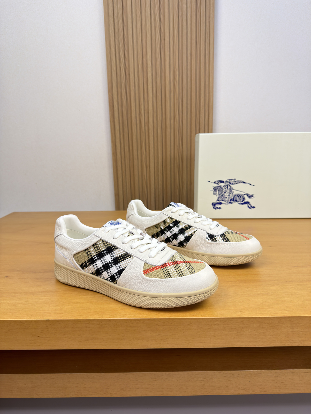 Cheap Burberry Sneakers For Men in 224562, $90 USD- [IB224562] - Replica Burberry Sneakers For Men