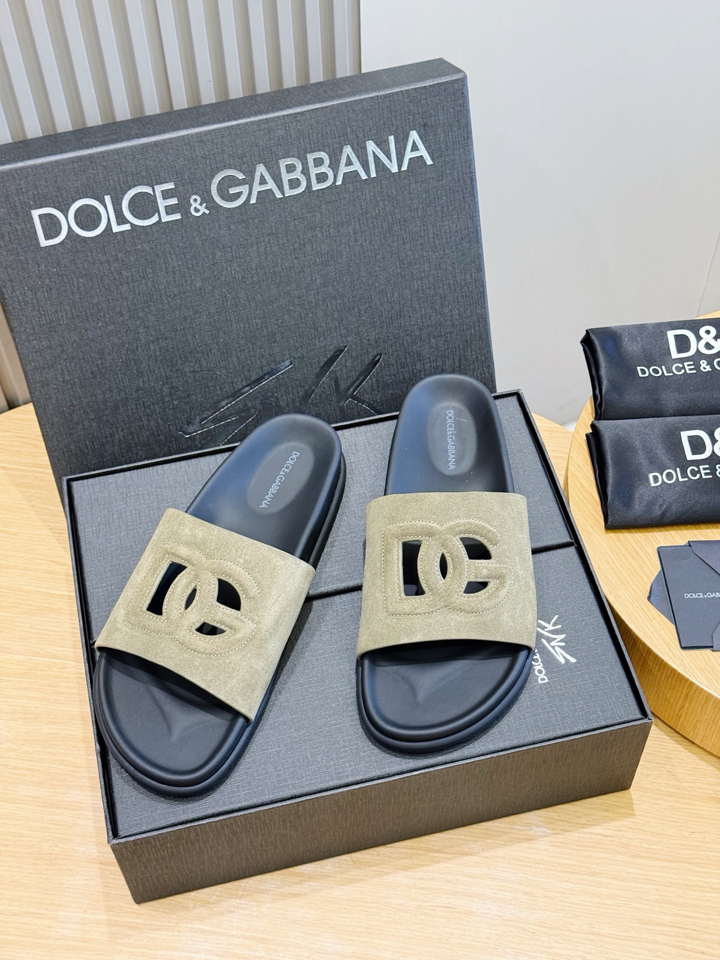 Cheap DG Slippers For Men in 224567, $80 USD- [IB224567] - Replica DG Slippers For Men