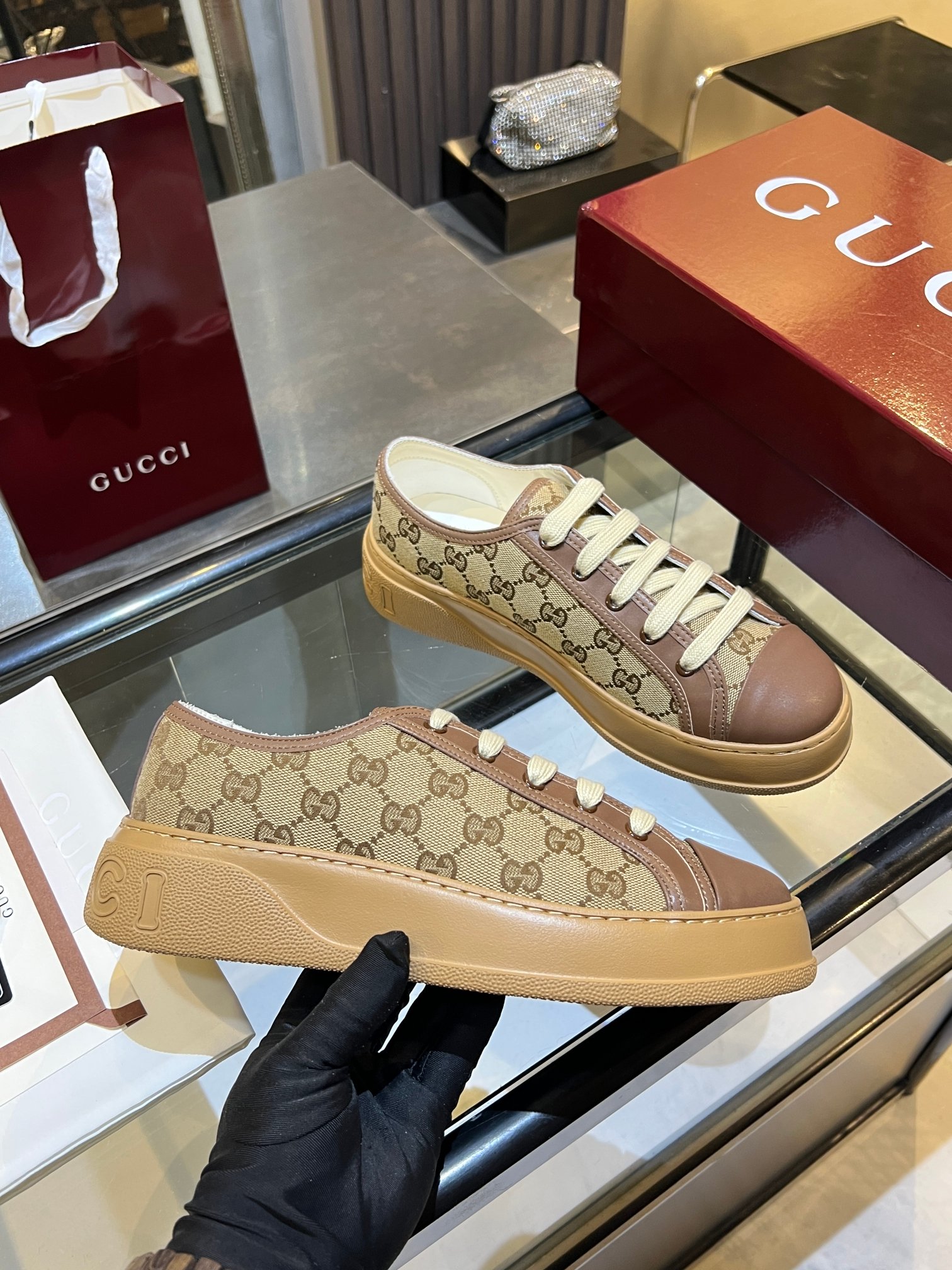 Cheap Gucci Tennis Shoes in 224617, $75 USD- [IB224617] - Replica Gucci Tennis Shoes
