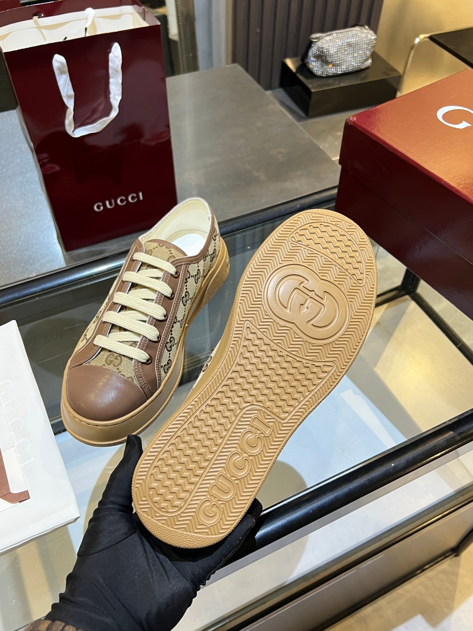 Cheap Gucci Tennis Shoes in 224617, $75 USD- [IB224617] - Replica Gucci Tennis Shoes