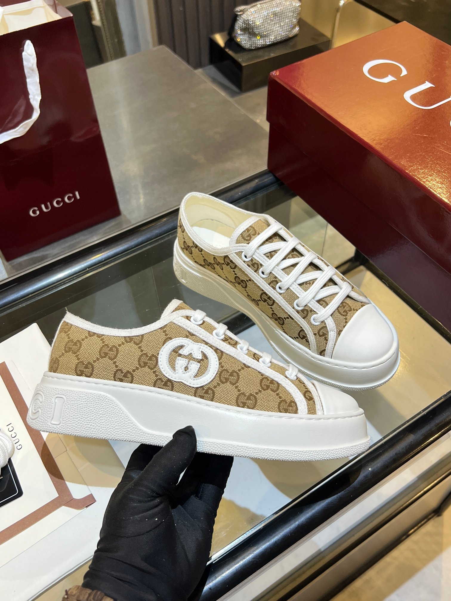 Cheap Gucci Tennis Shoes in 224620, $75 USD- [IB224620] - Replica Gucci Tennis Shoes