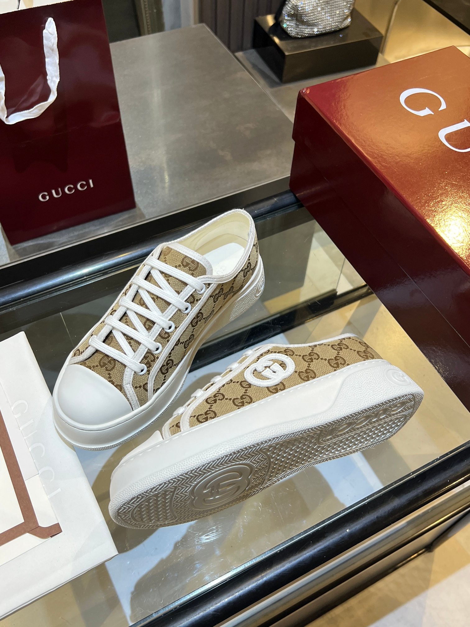 Cheap Gucci Tennis Shoes in 224620, $75 USD- [IB224620] - Replica Gucci Tennis Shoes