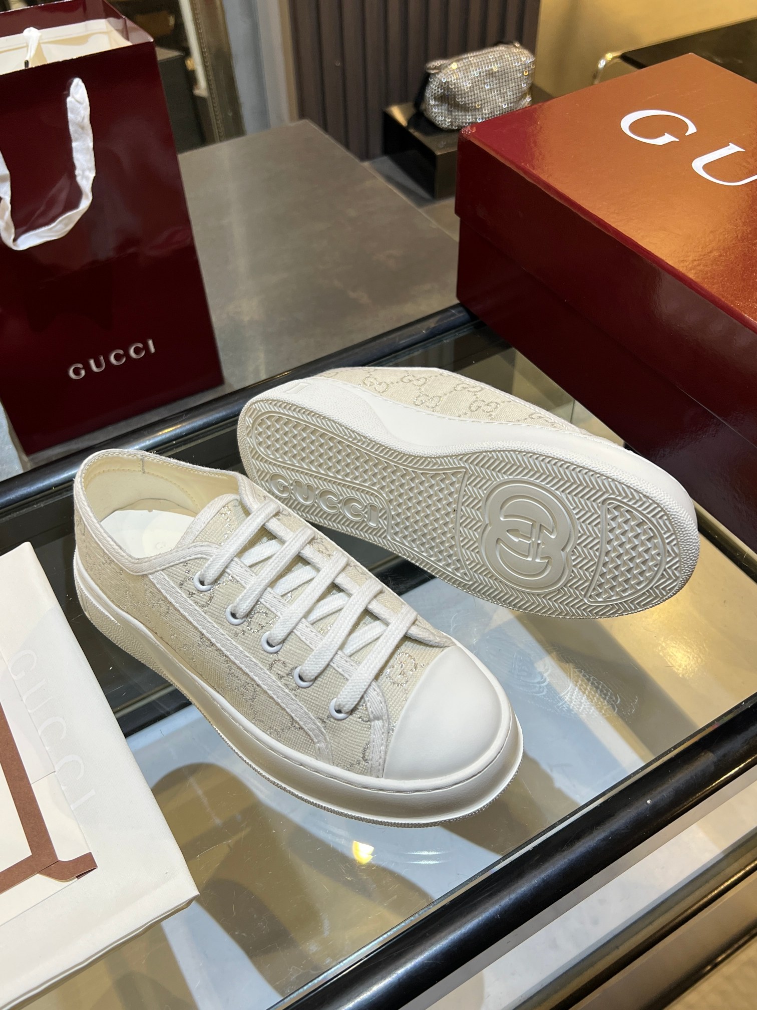 Cheap Gucci Tennis Shoes in 224621, $75 USD- [IB224621] - Replica Gucci Tennis Shoes
