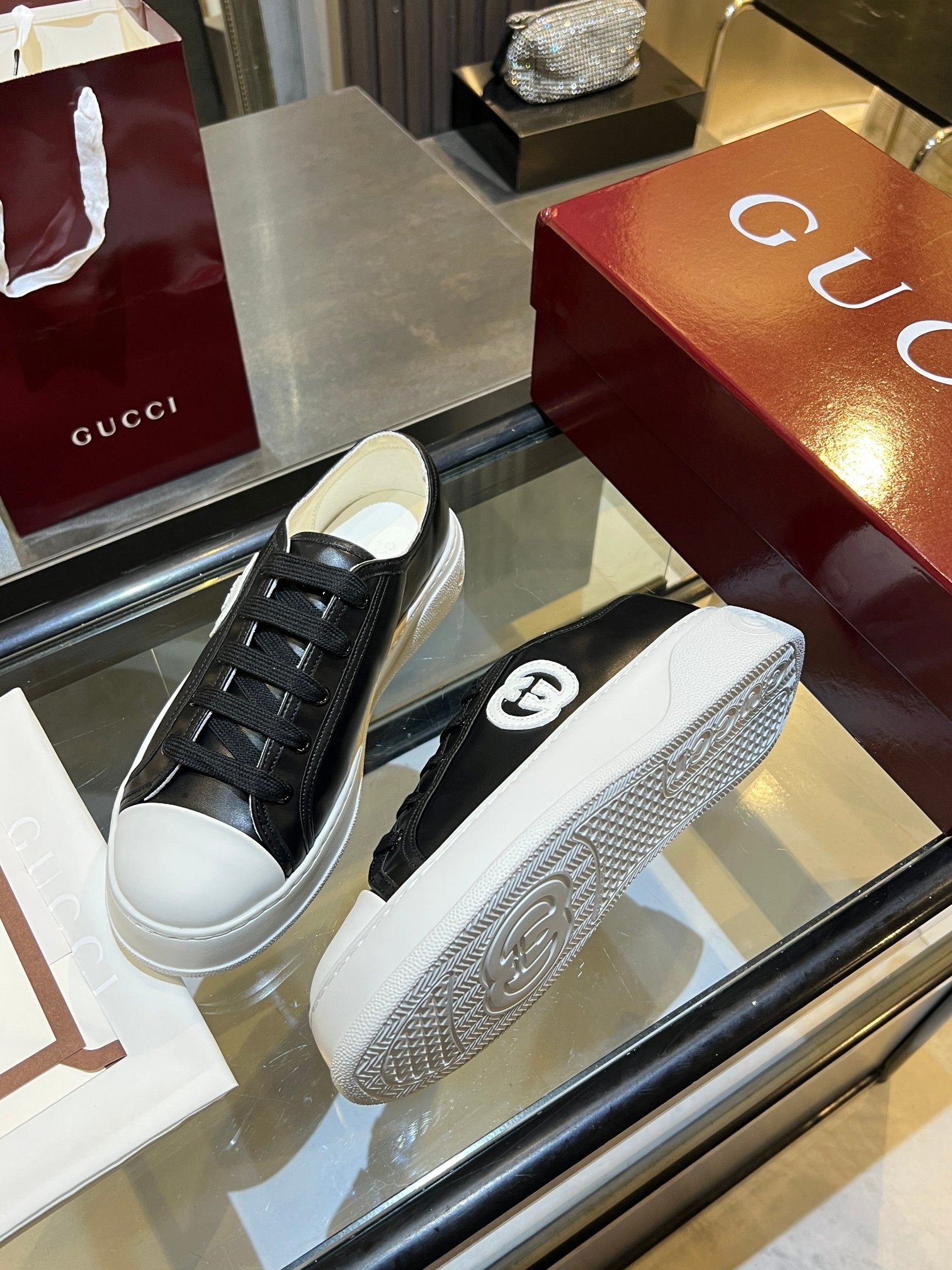 Cheap Gucci Tennis Shoes in 224624, $75 USD- [IB224624] - Replica Gucci Tennis Shoes