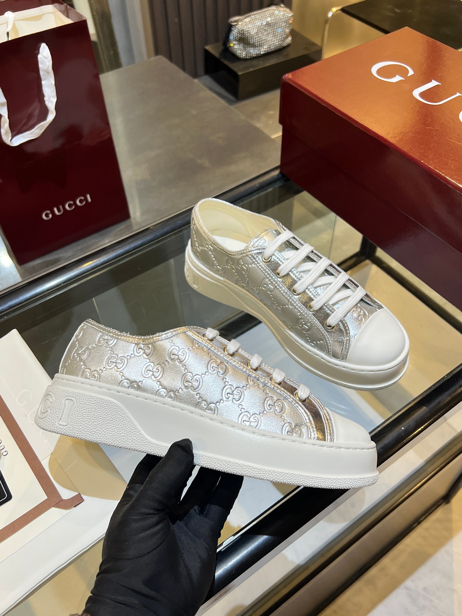 Cheap Gucci Tennis Shoes in 224625, $75 USD- [IB224625] - Replica Gucci Tennis Shoes