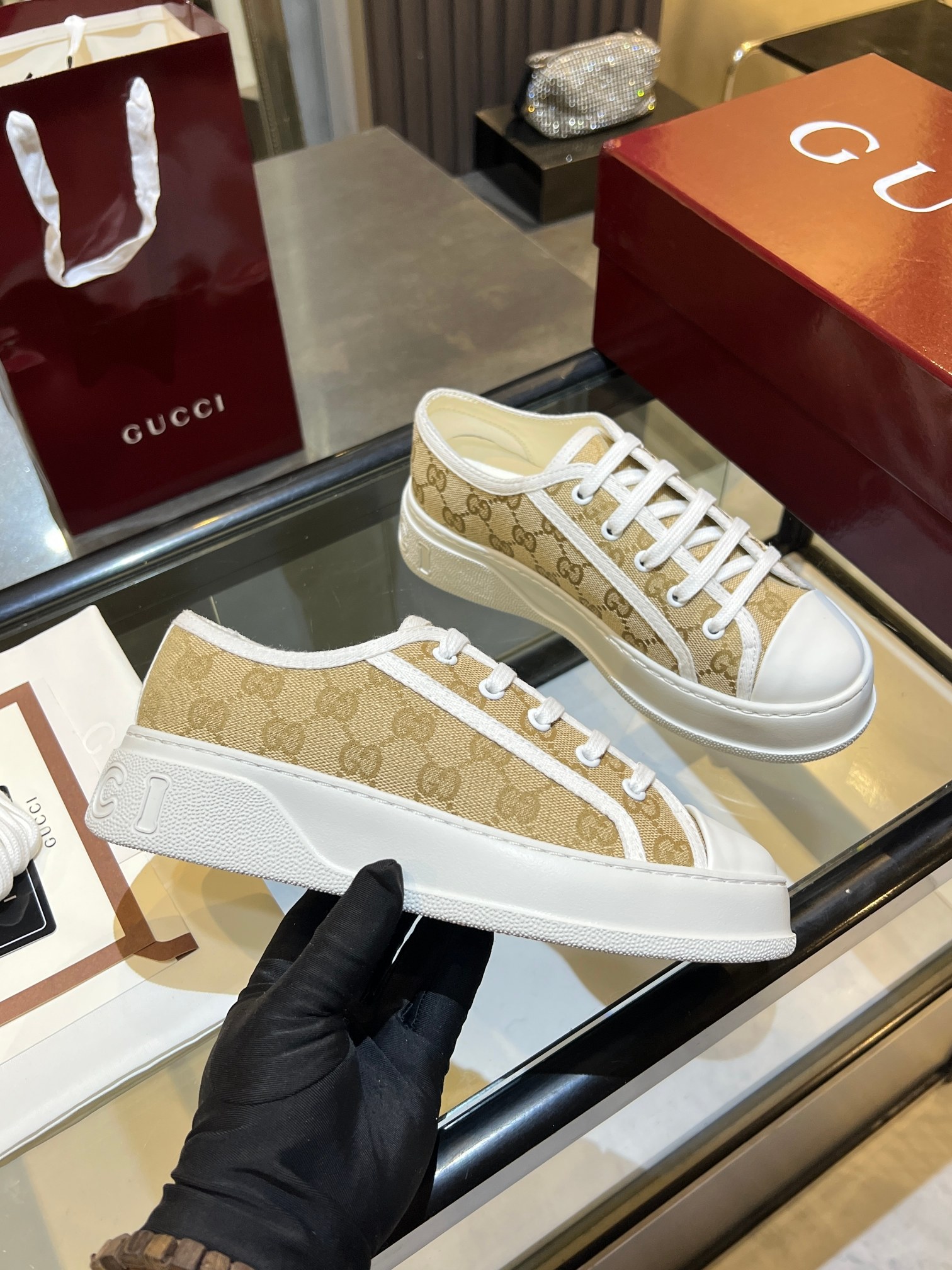 Cheap Gucci Tennis Shoes in 224629, $75 USD- [IB224629] - Replica Gucci Tennis Shoes