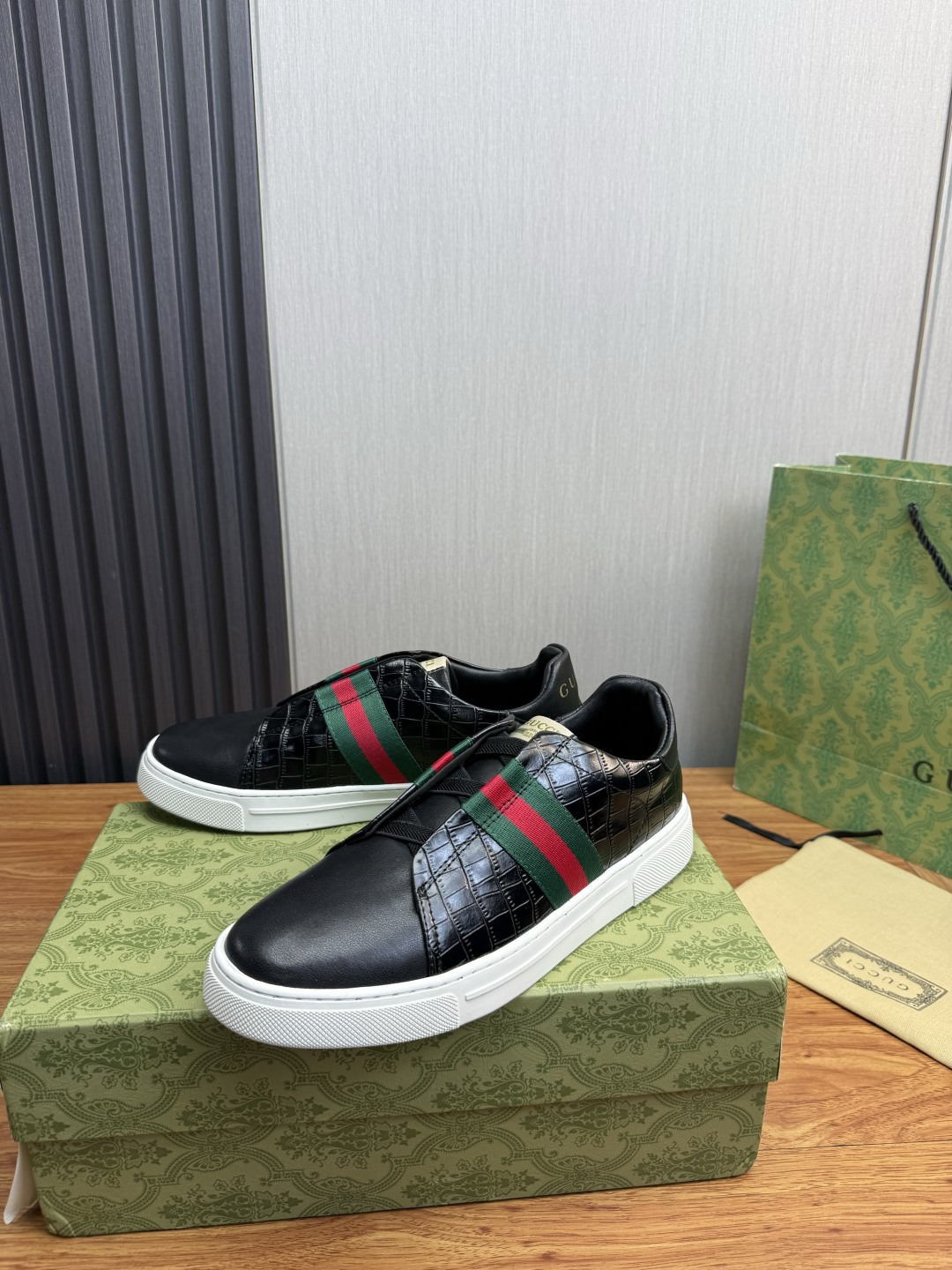 Cheap Gucci Tennis Shoes in 224655, $75 USD- [IB224655] - Replica Gucci Tennis Shoes