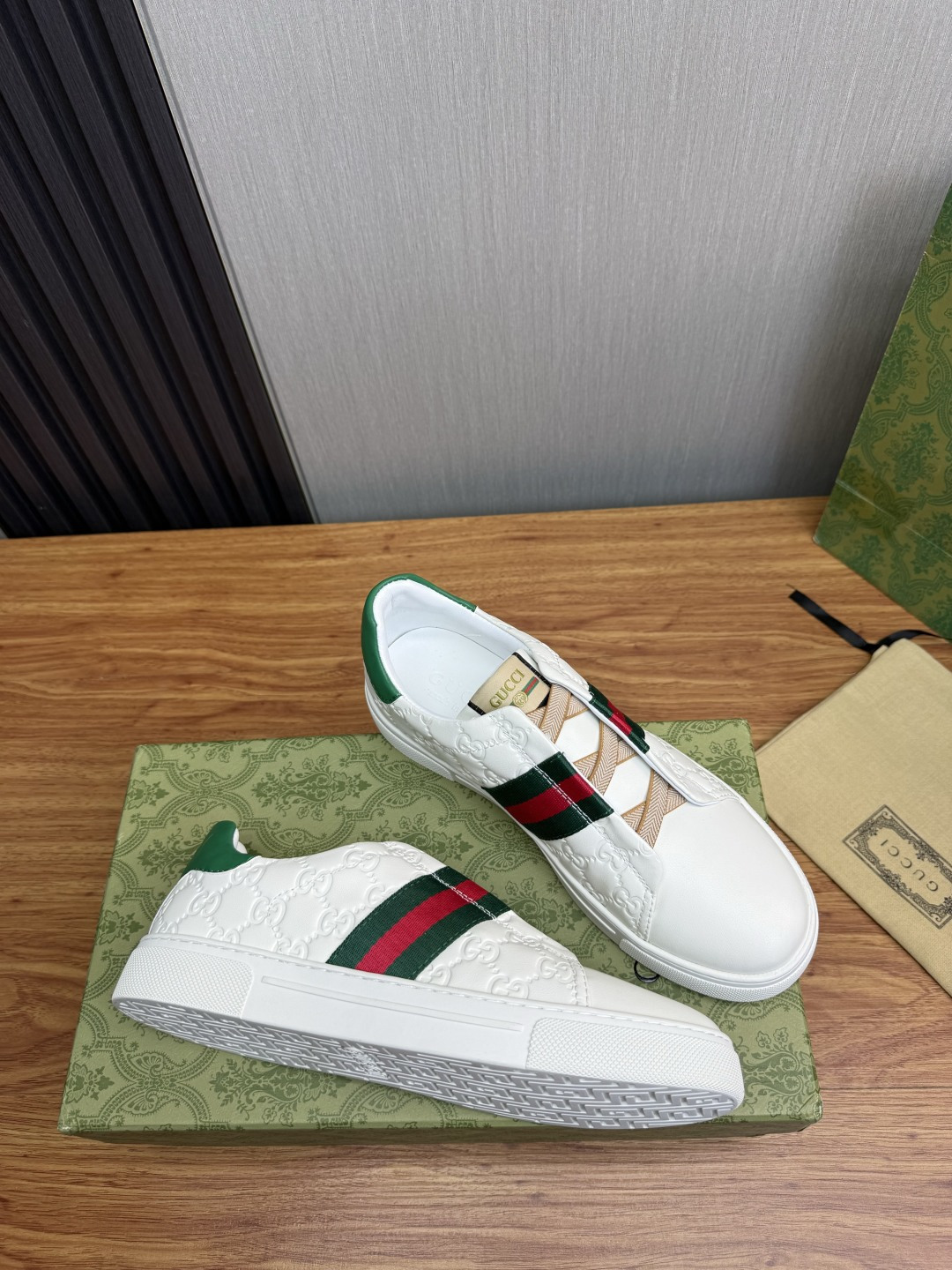 Cheap Gucci Tennis Shoes in 224656, $75 USD- [IB224656] - Replica Gucci Tennis Shoes