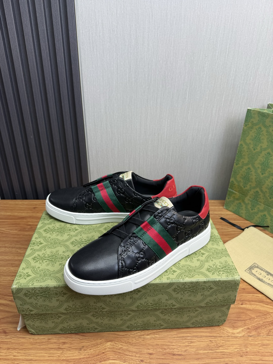 Cheap Gucci Tennis Shoes in 224658, $75 USD- [IB224658] - Replica Gucci Tennis Shoes