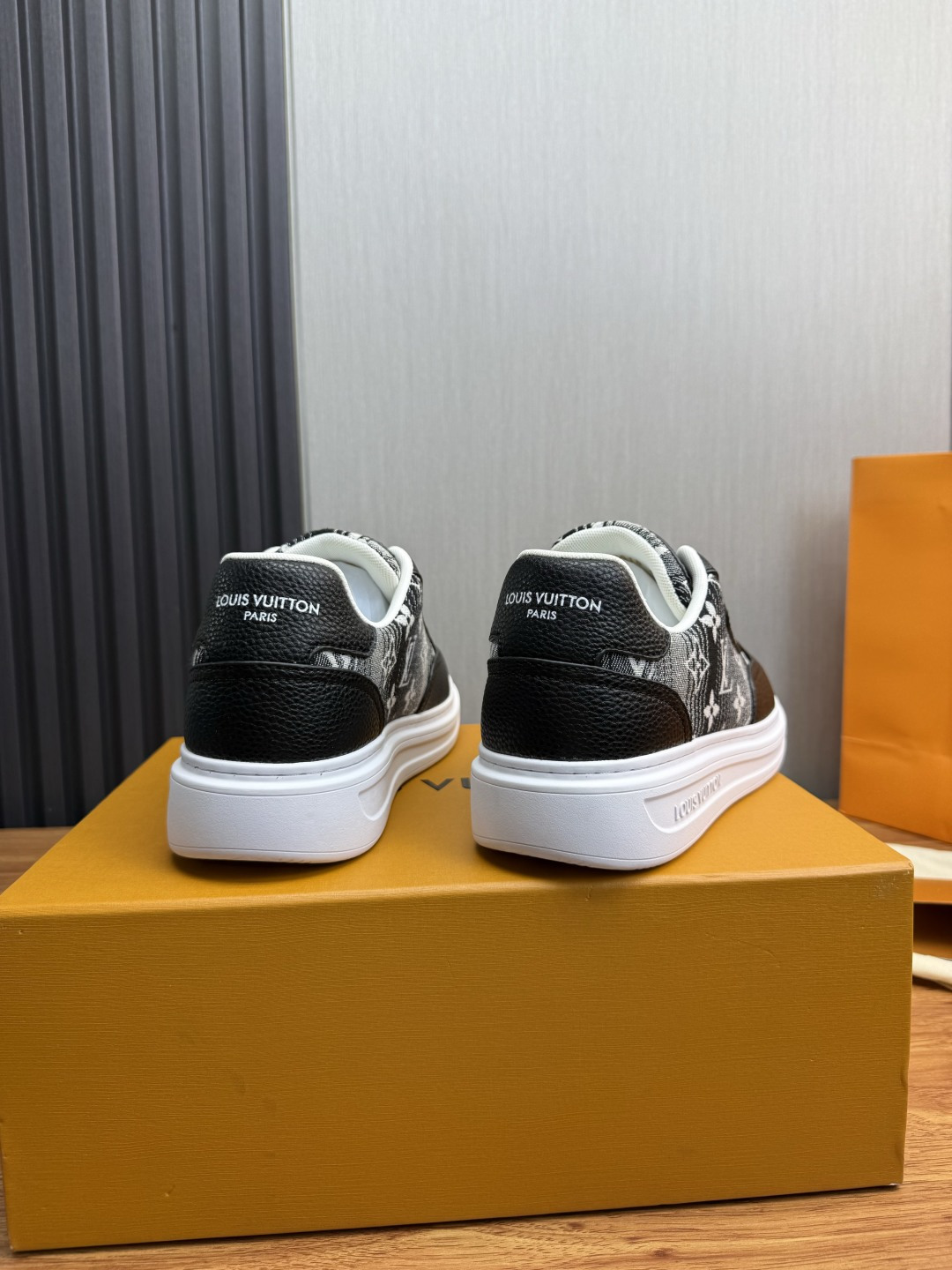 Cheap Louis Vuitton Sneakers For Men in 224670, $90 USD- [IB224670] - Replica Louis Vuitton Sneakers For Men