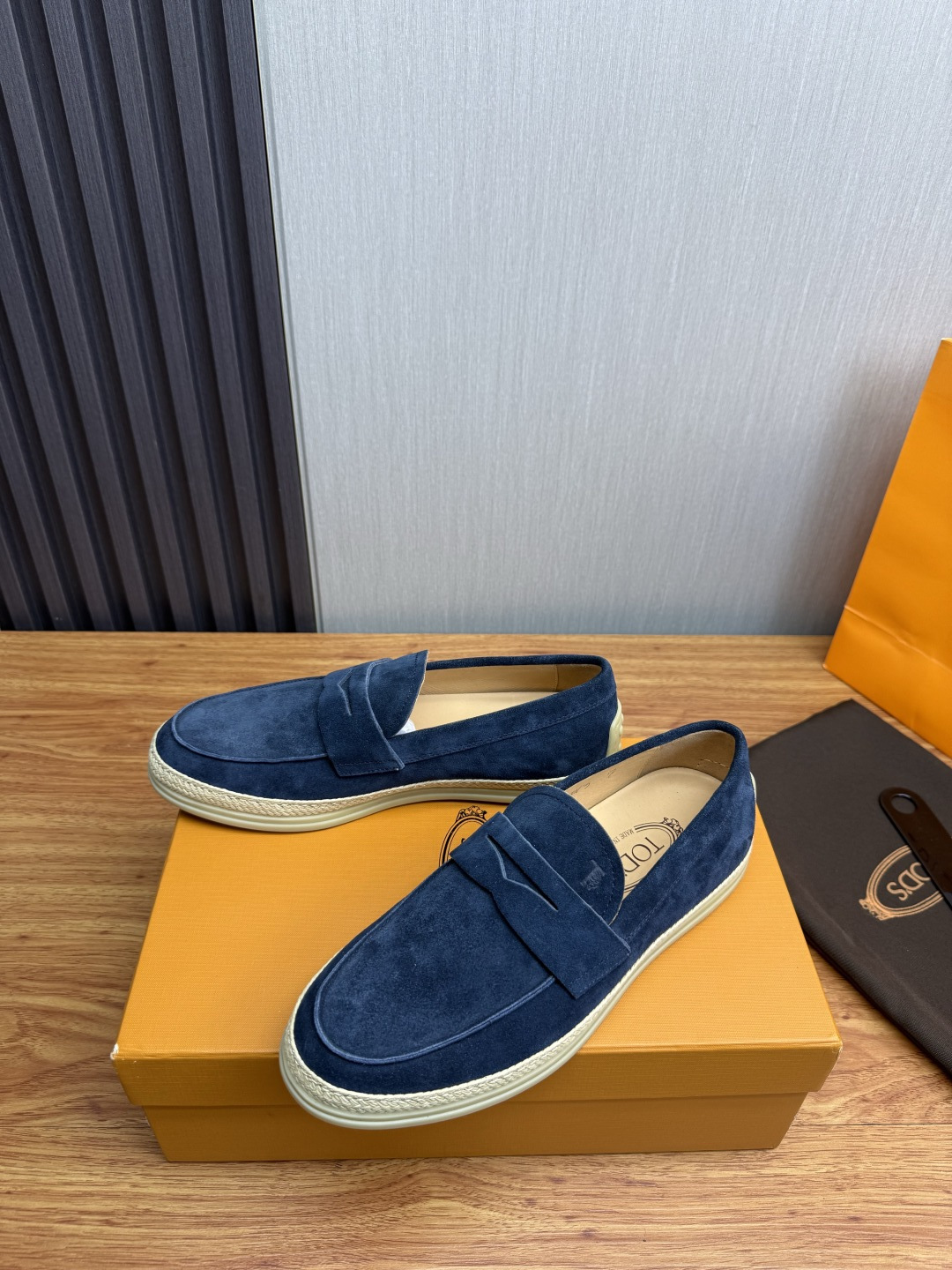 Cheap Tods Leather Loafers For Men in 224745, $95 USD- [IB224745] - Replica Tods Leather Loafers For Men