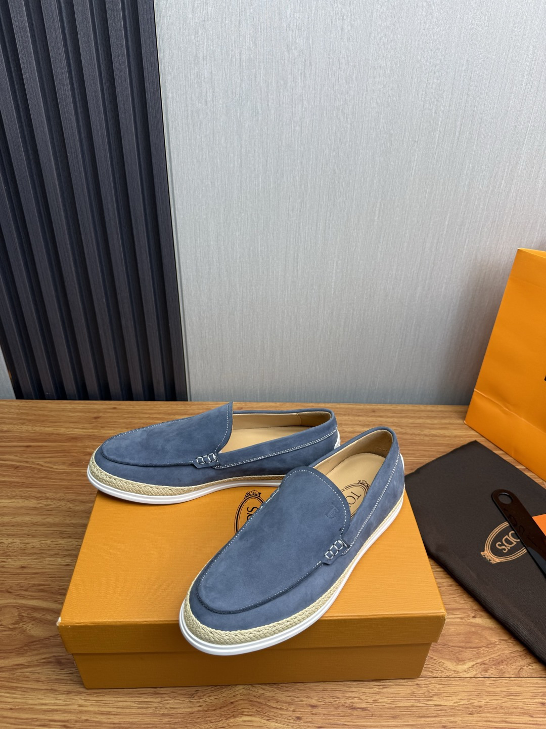 Cheap Tods Leather Loafers For Men in 224747, $95 USD- [IB224747] - Replica Tods Leather Loafers For Men