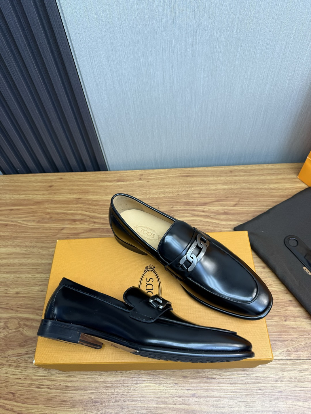 Cheap Tods Leather Loafers For Men in 224749, $120 USD- [IB224749] - Replica Tods Leather Loafers For Men