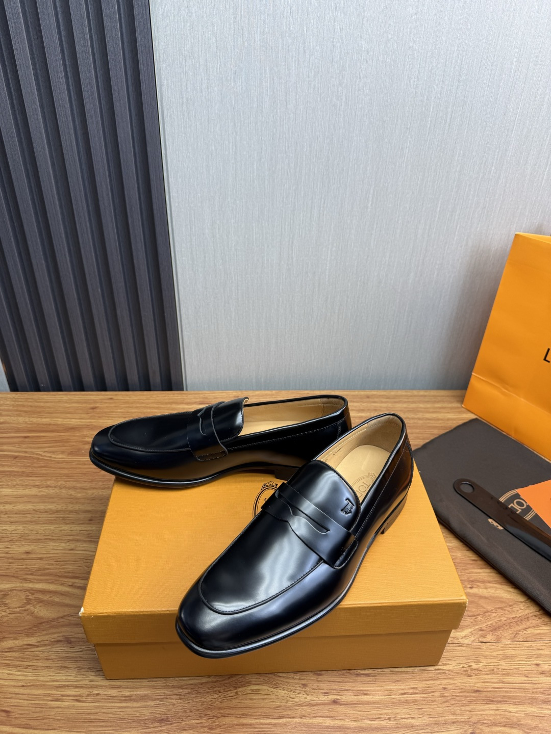 Cheap Tods Leather Loafers For Men in 224750, $120 USD- [IB224750] - Replica Tods Leather Loafers For Men