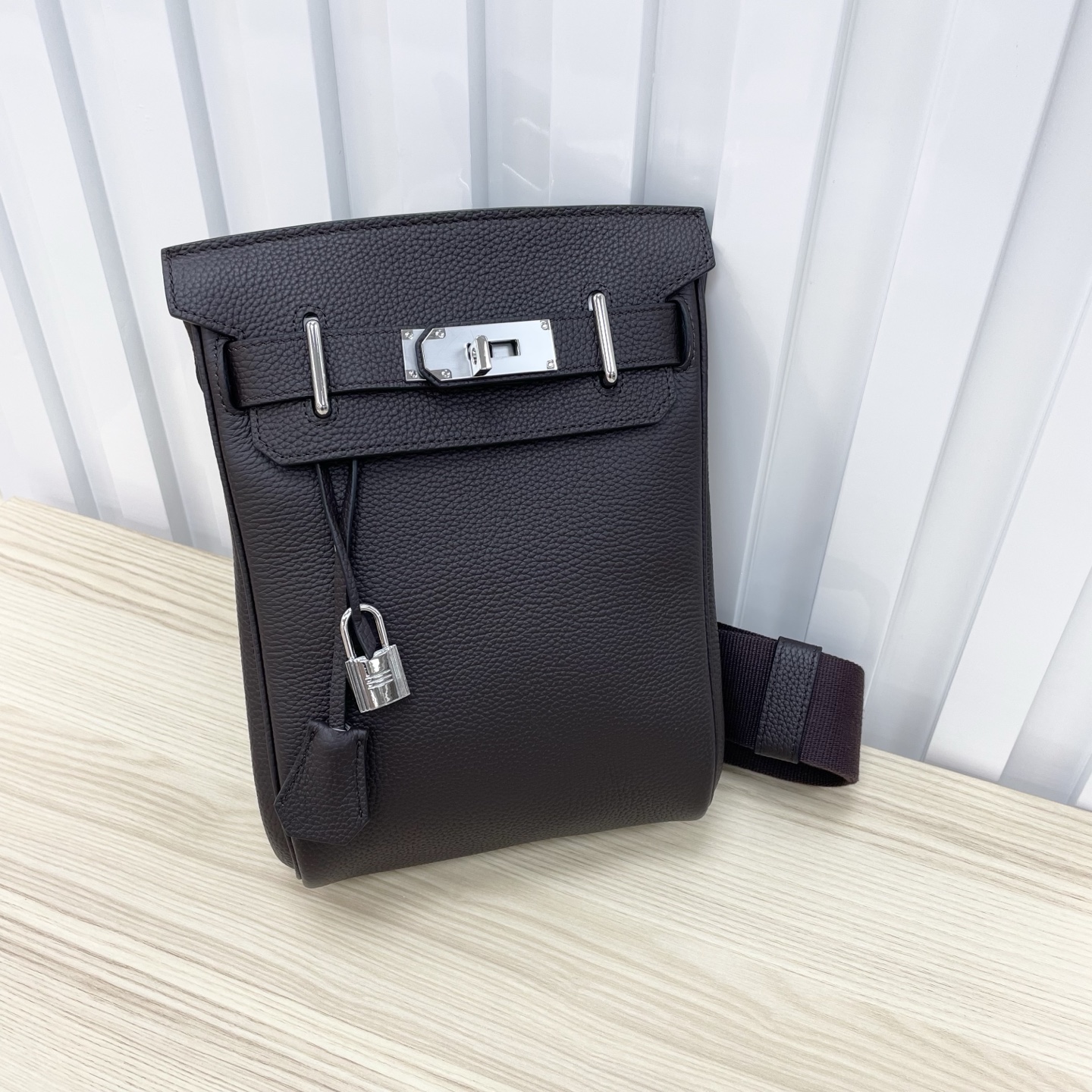 Cheap New Arrivals Herems AAA quality Crossbags in 224948, $105 USD- [IB224948] - Replica Hermes AAA+++ Bags For Men