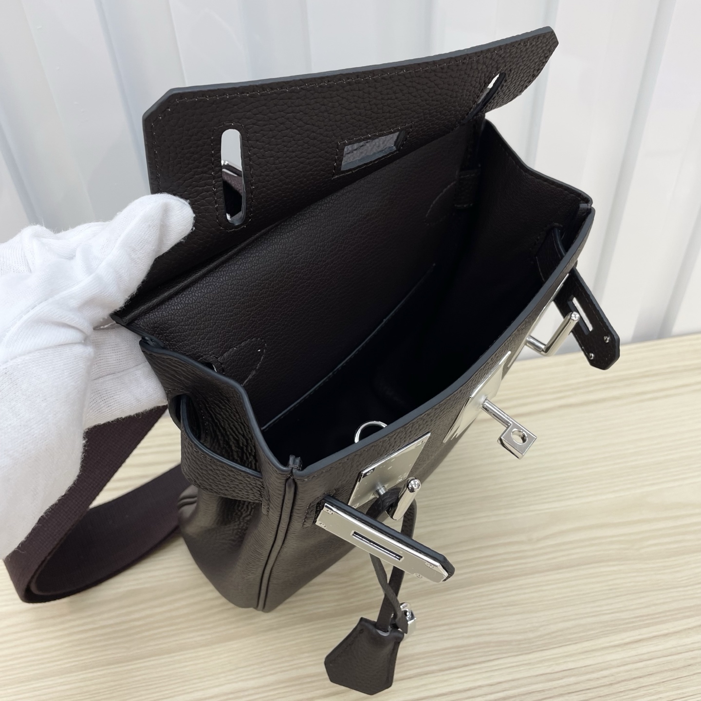 Cheap New Arrivals Herems AAA quality Crossbags in 224948, $105 USD- [IB224948] - Replica Hermes AAA+++ Bags For Men