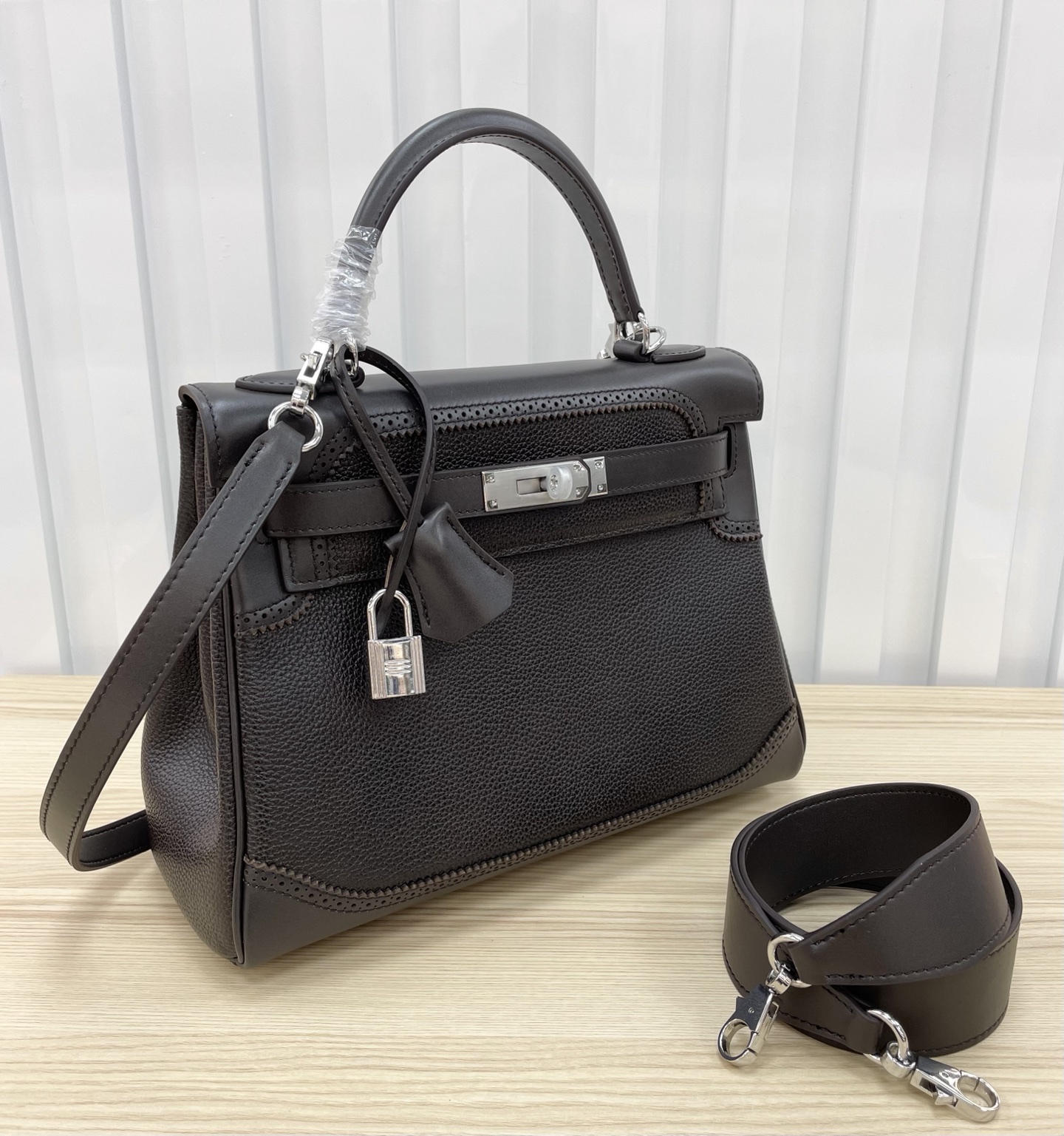 Cheap New Arrivals Herems AAA quality Kelly Handbags in 225004, $150 USD- [IB225004] - Replica Hermes  AAA Quality Handbags
