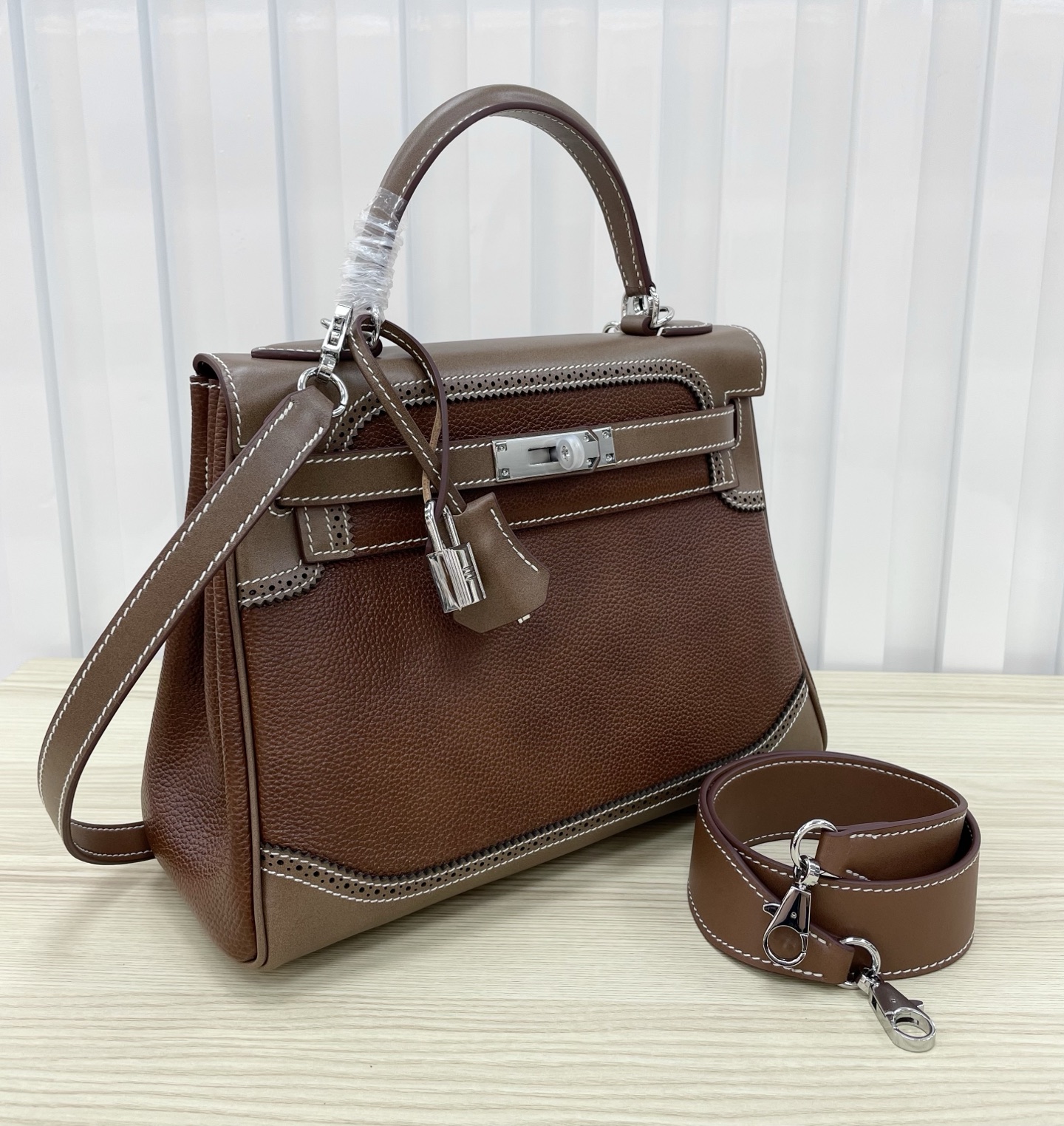 Cheap New Arrivals Herems AAA quality Kelly Handbags in 225005, $150 USD- [IB225005] - Replica Hermes  AAA Quality Handbags
