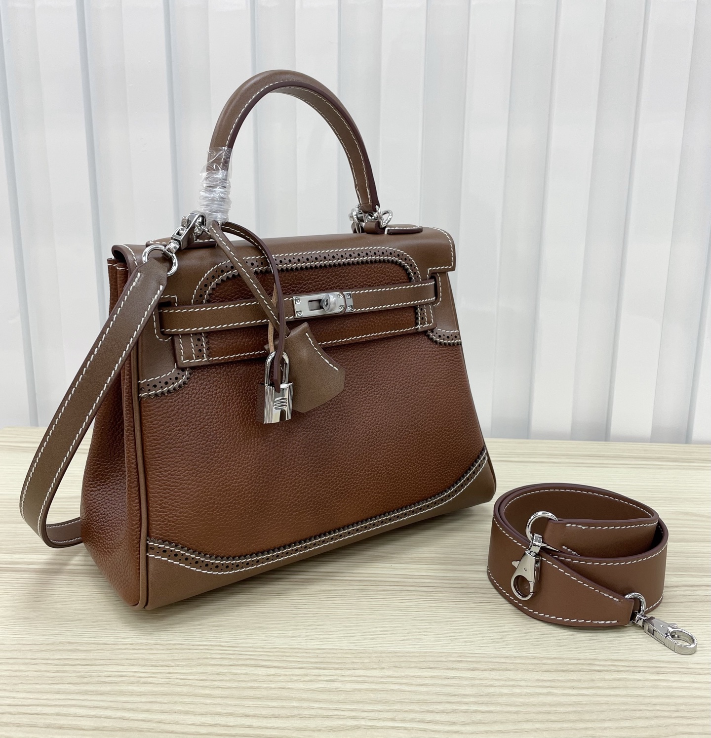Cheap New Arrivals Herems AAA quality Kelly Handbags in 225006, $150 USD- [IB225006] - Replica Hermes  AAA Quality Handbags