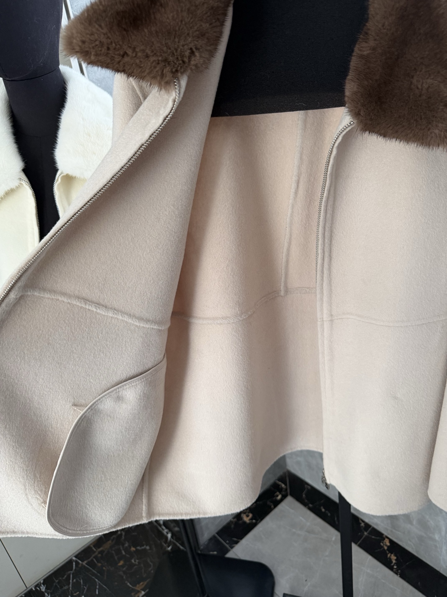Cheap Loro Piana Jackets for Women in 225599, $350 USD- [IB225599] - Replica Loro Piana Jackets for Women