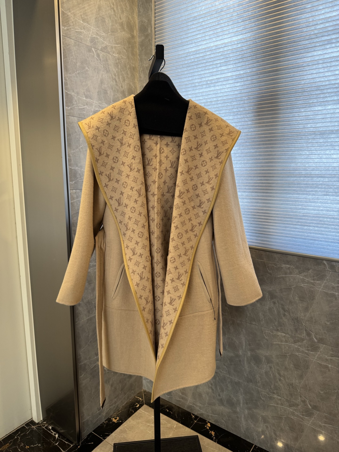 Cheap Louis Vuitton Jackets for Women in 225600, $350 USD- [IB225600] - Replica Louis Vuitton Jackets for Women