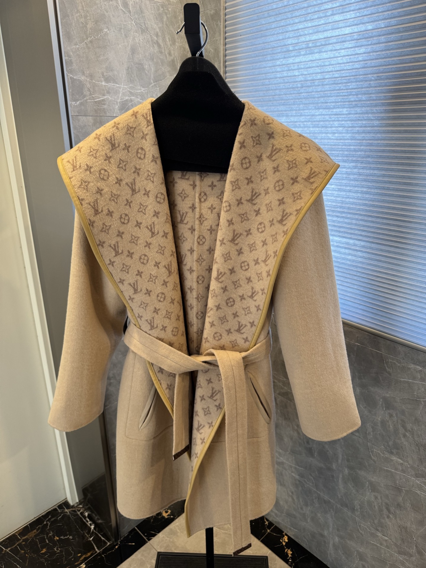 Cheap Louis Vuitton Jackets for Women in 225600, $350 USD- [IB225600] - Replica Louis Vuitton Jackets for Women