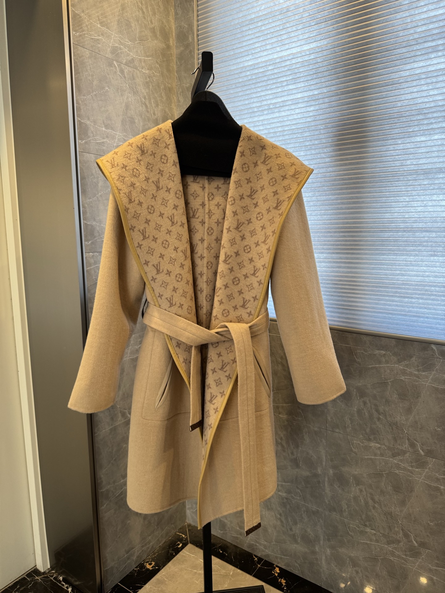 Cheap Louis Vuitton Jackets for Women in 225600, $350 USD- [IB225600] - Replica Louis Vuitton Jackets for Women