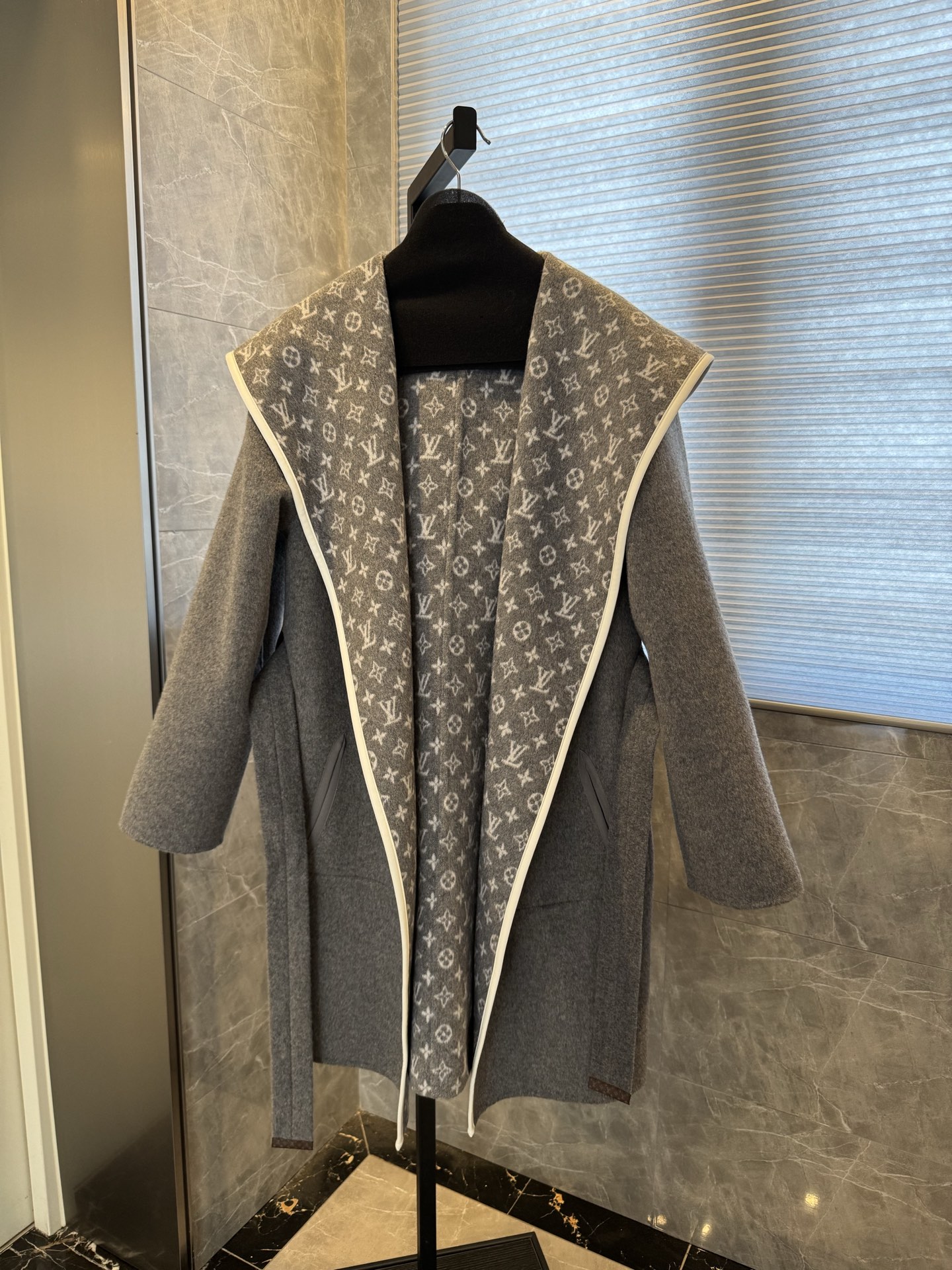 Cheap Louis Vuitton Jackets for Women in 225601, $350 USD- [IB225601] - Replica Louis Vuitton Jackets for Women