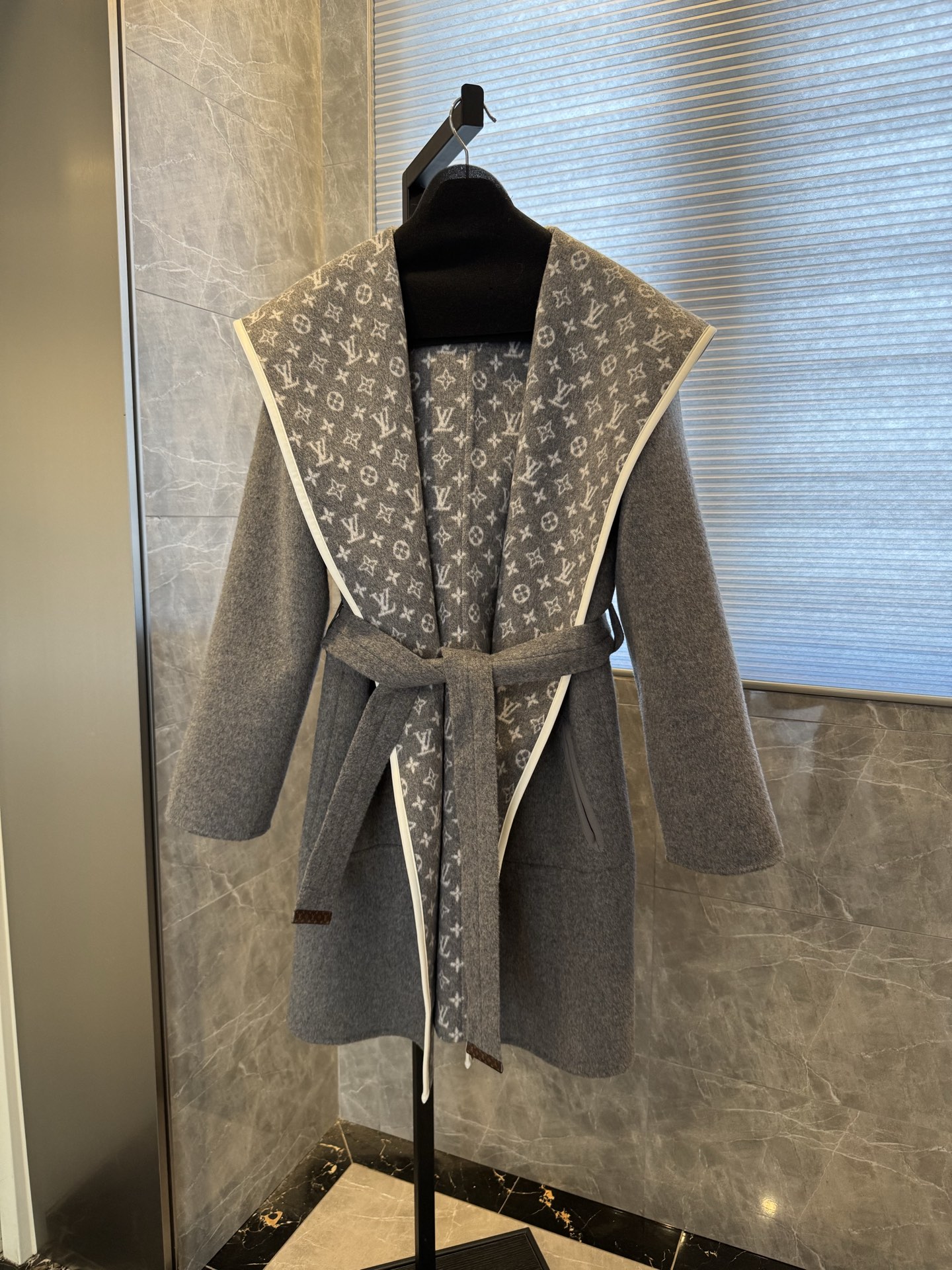 Cheap Louis Vuitton Jackets for Women in 225601, $350 USD- [IB225601] - Replica Louis Vuitton Jackets for Women