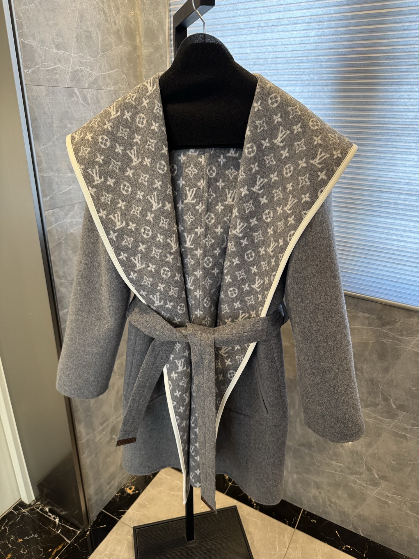 Cheap Louis Vuitton Jackets for Women in 225601, $350 USD- [IB225601] - Replica Louis Vuitton Jackets for Women
