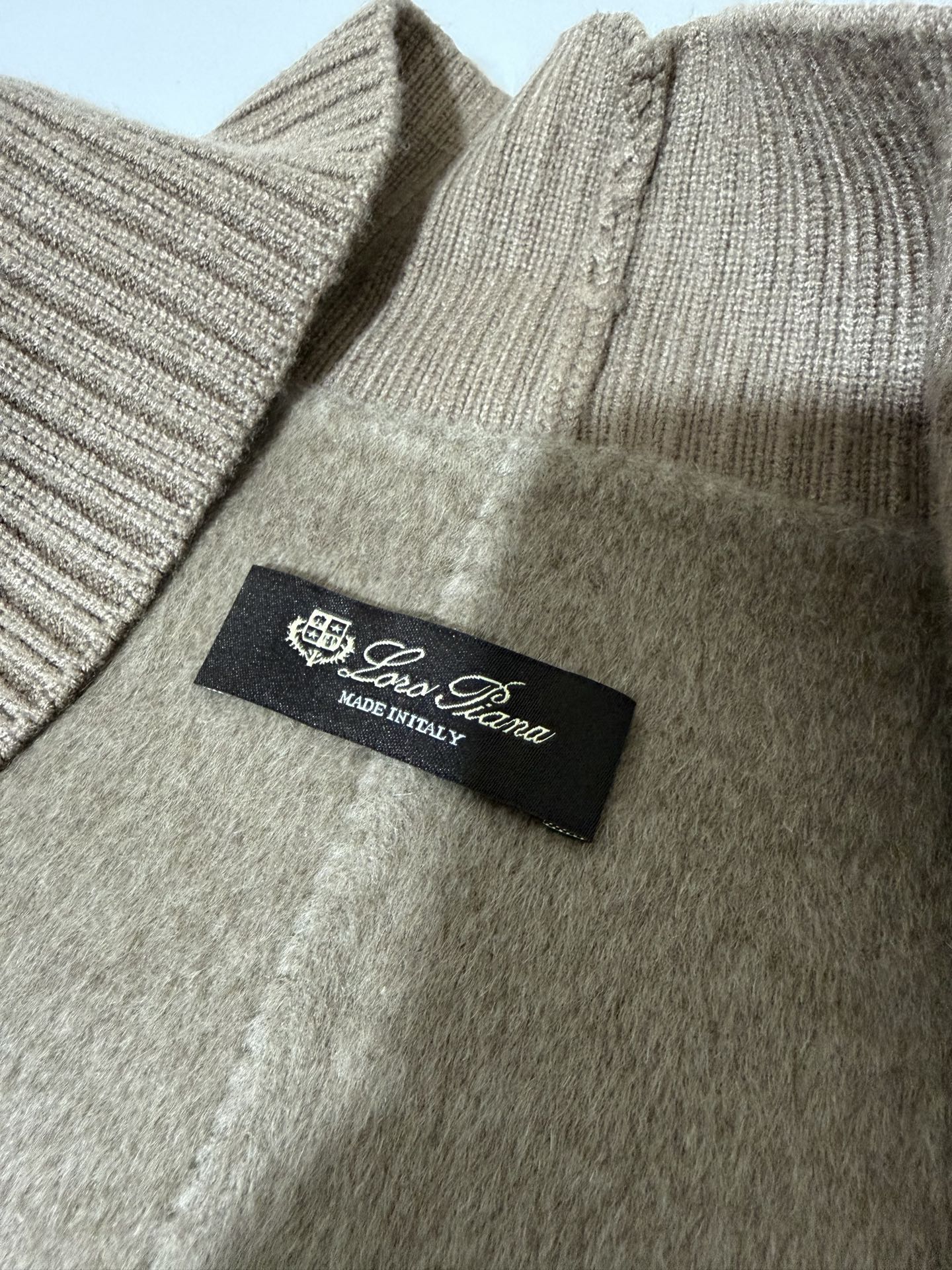 Cheap Loro Piana Jackets for Women in 225616, $320 USD- [IB225616] - Replica Loro Piana Jackets for Women