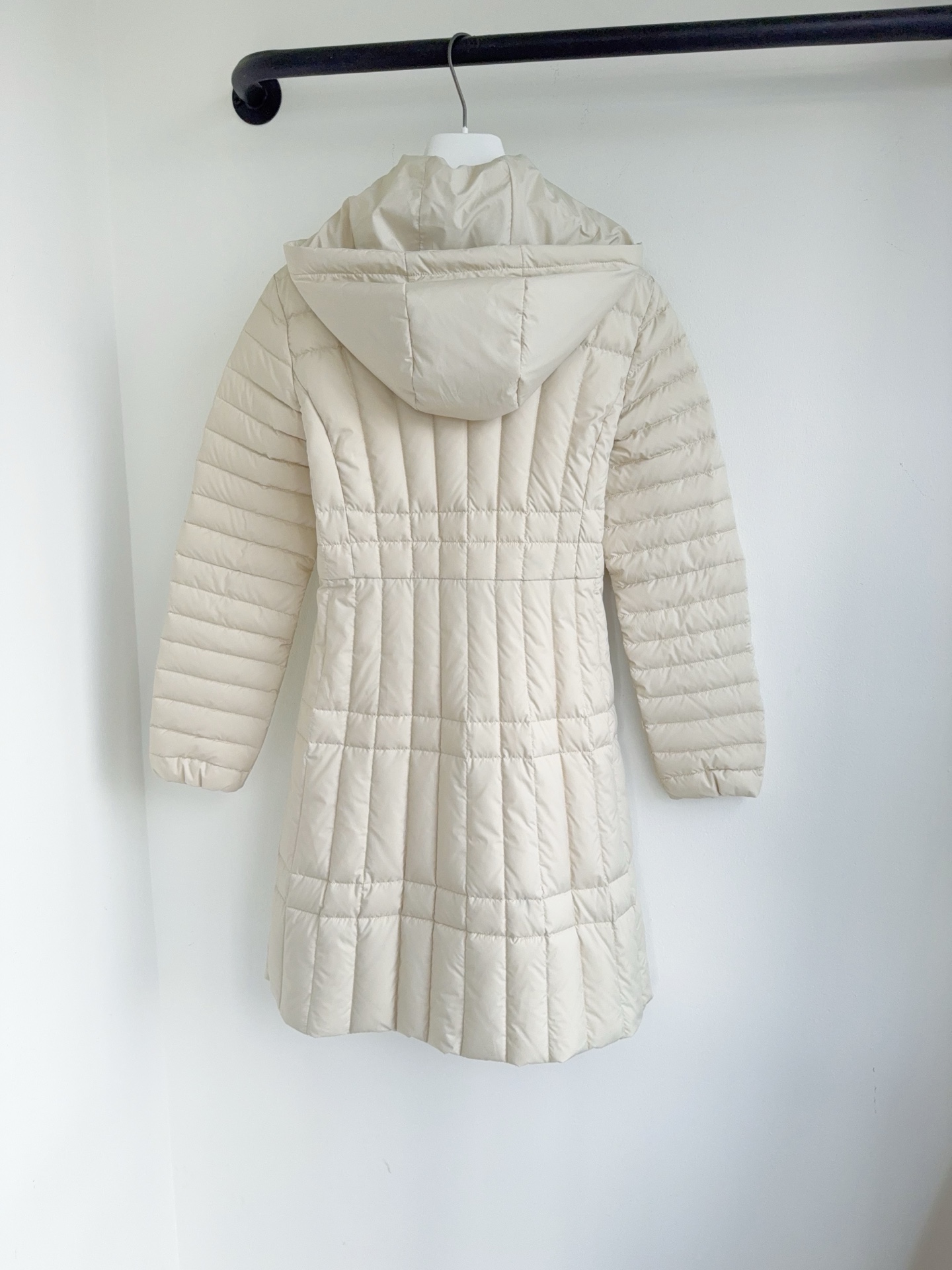 Cheap Moncle Thick Coats For Women in 225706, $150 USD- [IB225706] - Replica Moncle Thick Coats For Women