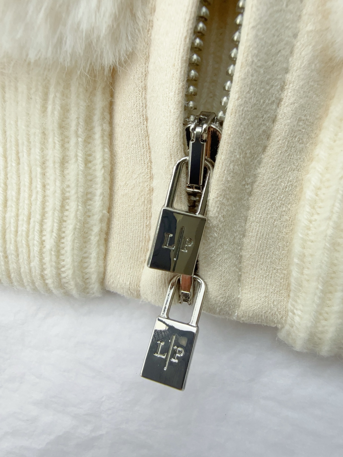 Cheap Loro Piana Jackets for Women in 225708, $110 USD- [IB225708] - Replica Loro Piana Jackets for Women