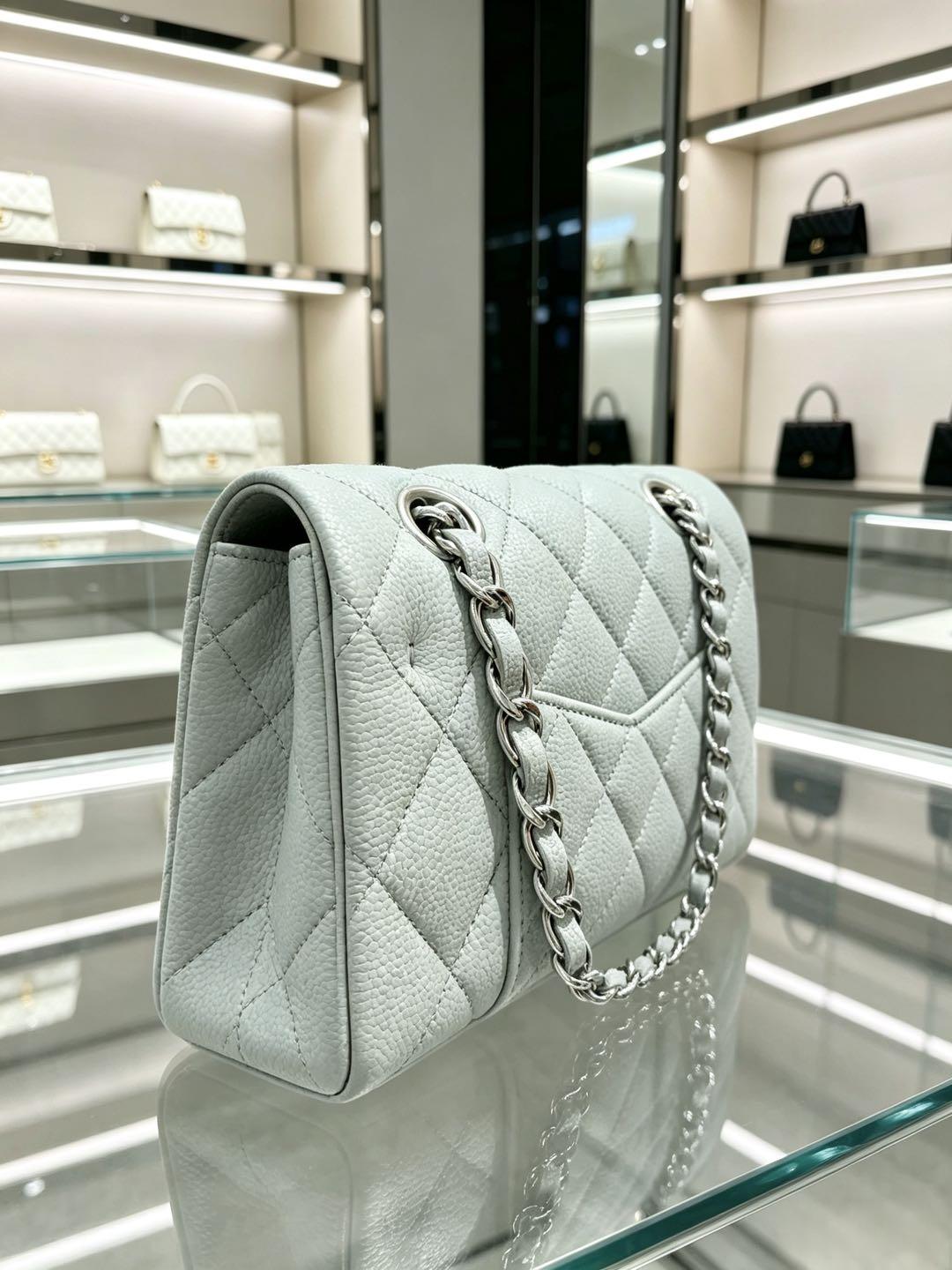 Cheap Chanel AAA quality Handbags in 226090, $130 USD- [IB226090] - Replica Chanel AAA quality Handbags