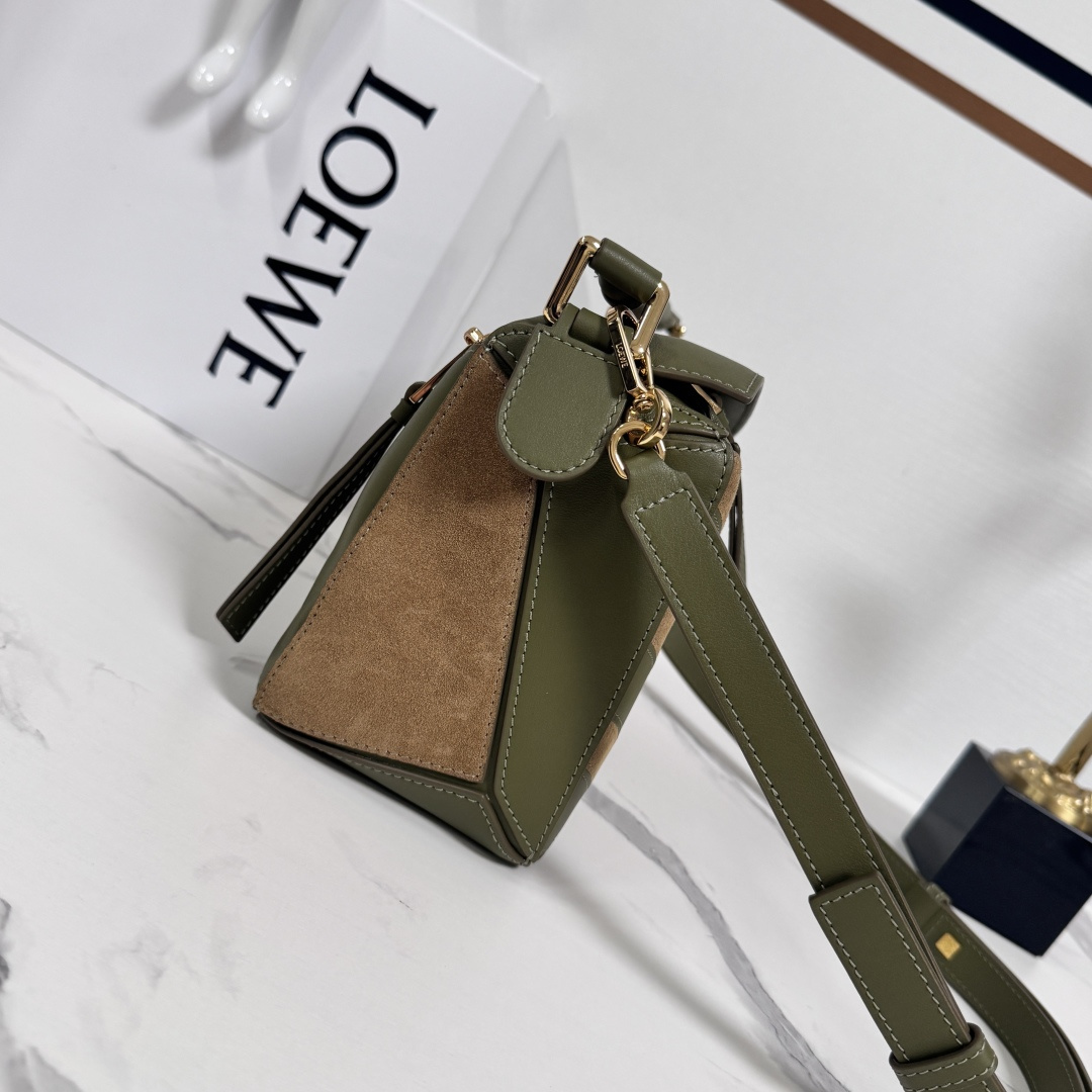 Cheap Loewe Bags in 226096, $145 USD- [IB226096] - Replica Loewe Bags