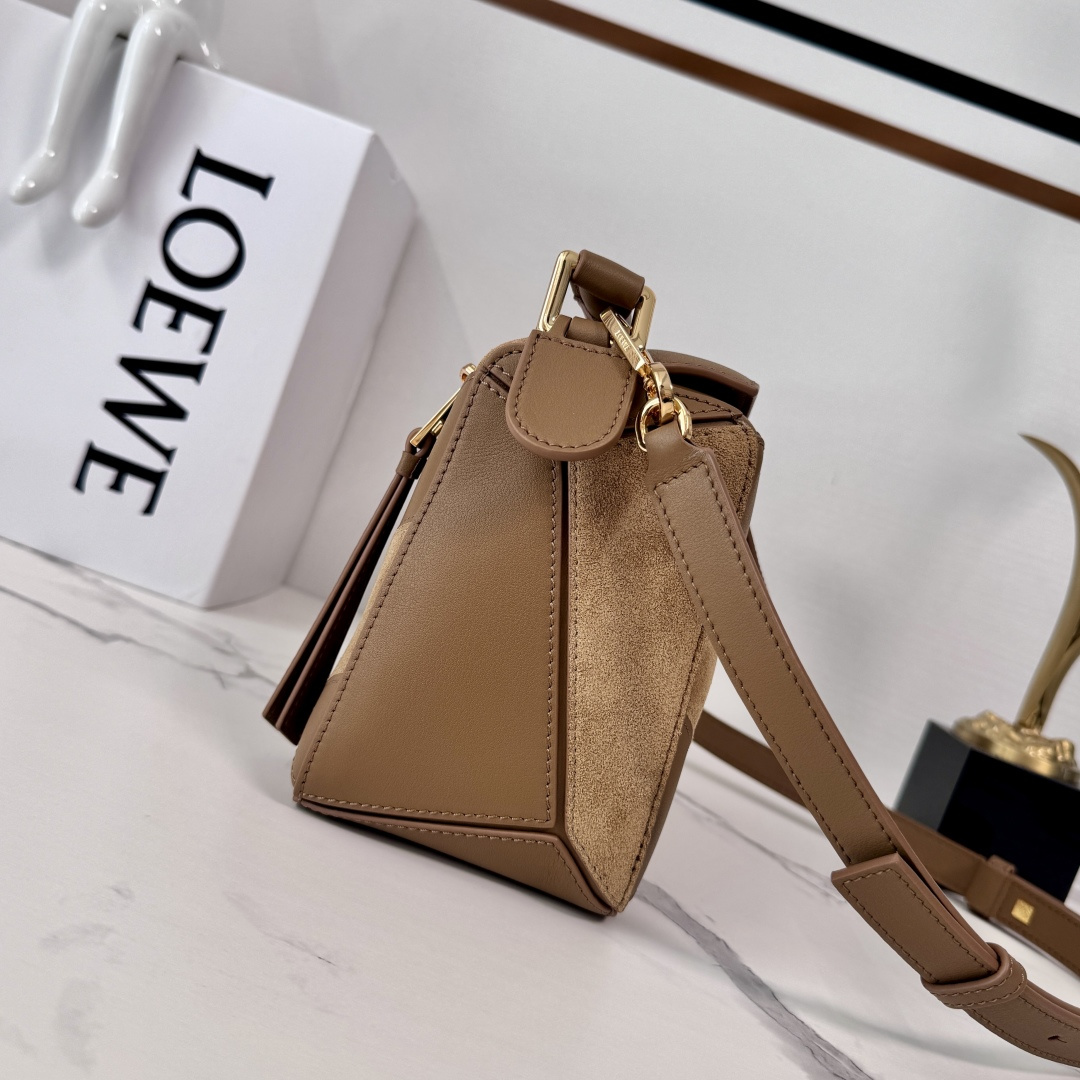 Cheap Loewe Bags in 226097, $145 USD- [IB226097] - Replica Loewe Bags