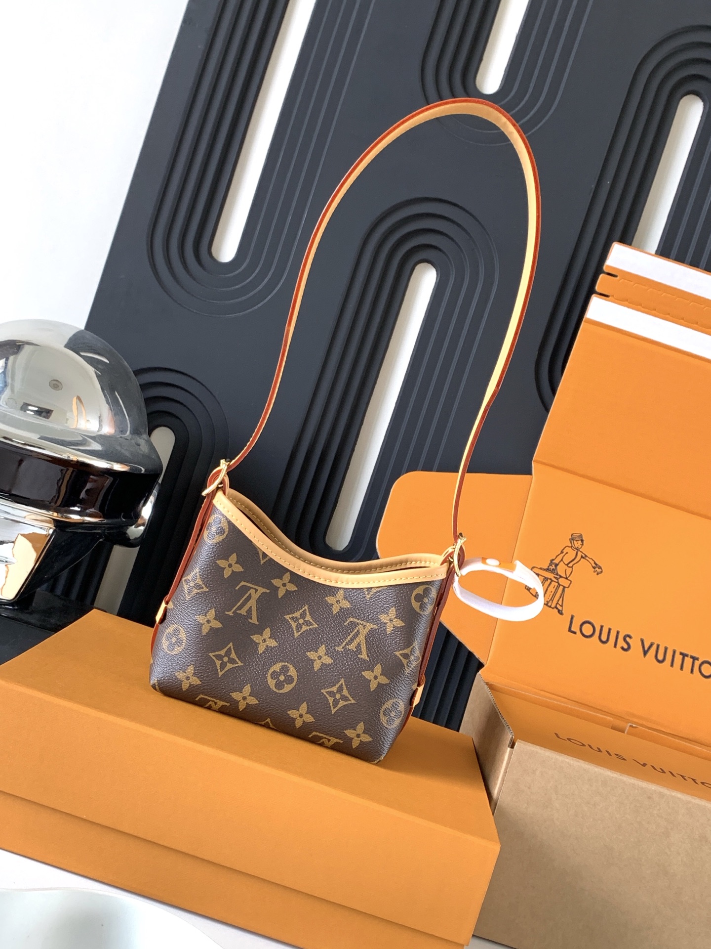 Cheap Louis Vuitton AAA Quality Handbags in 226110, $135 USD- [IB226110] - Replica Louis Vuitton AAA Quality Handbags