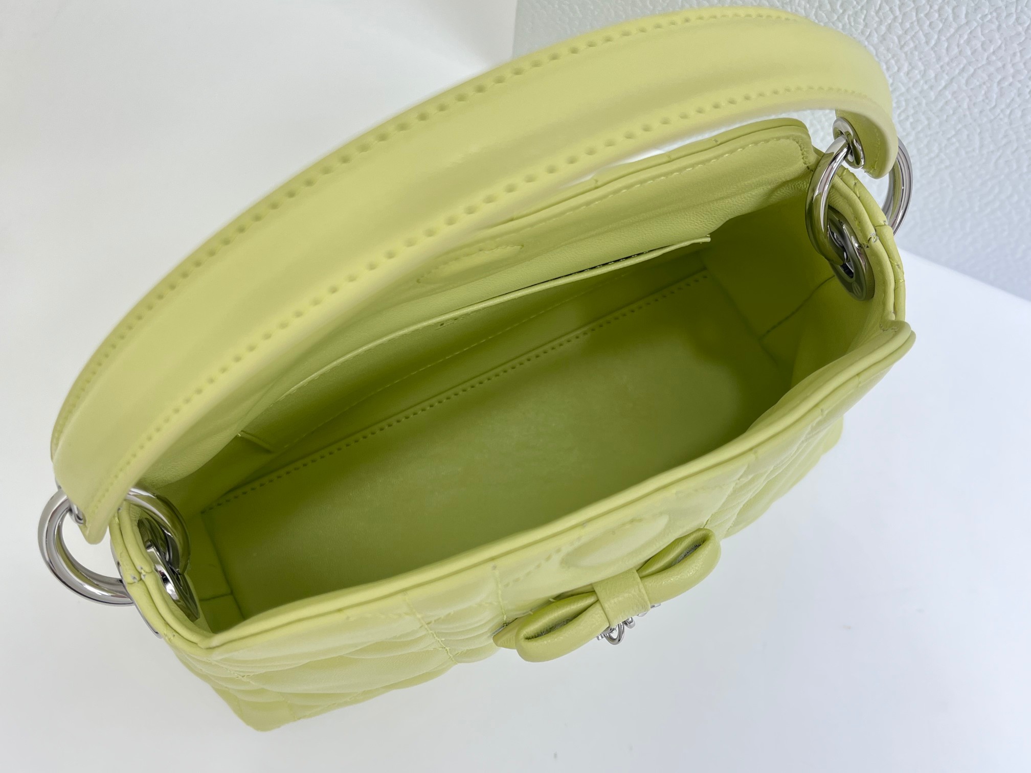 Cheap Dior AAA Quality Handbags in 226113, $135 USD- [IB226113] - Replica Dior AAA Quality Handbags