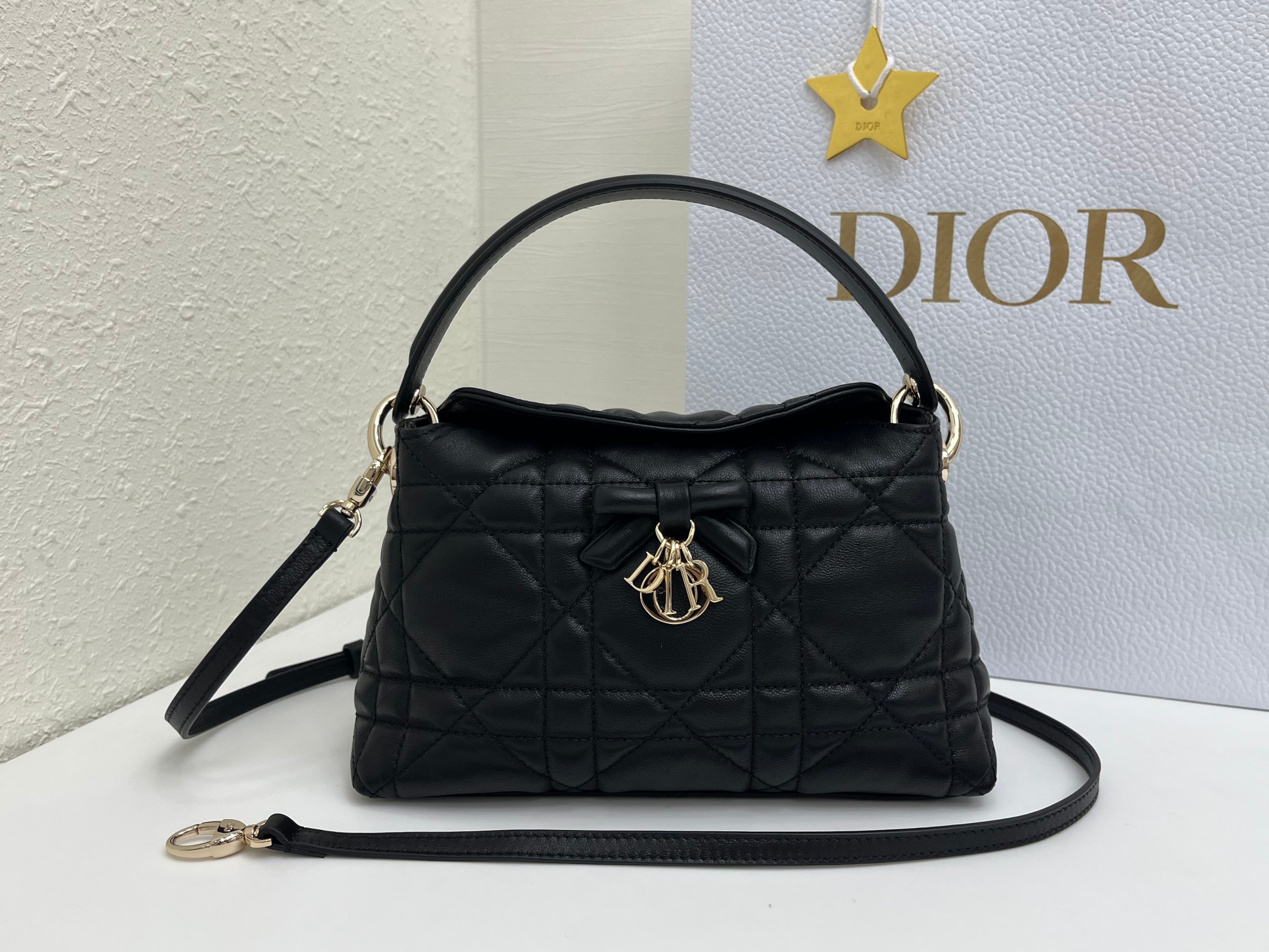 Cheap Dior AAA Quality Handbags in 226114, $135 USD- [IB226114] - Replica Dior AAA Quality Handbags