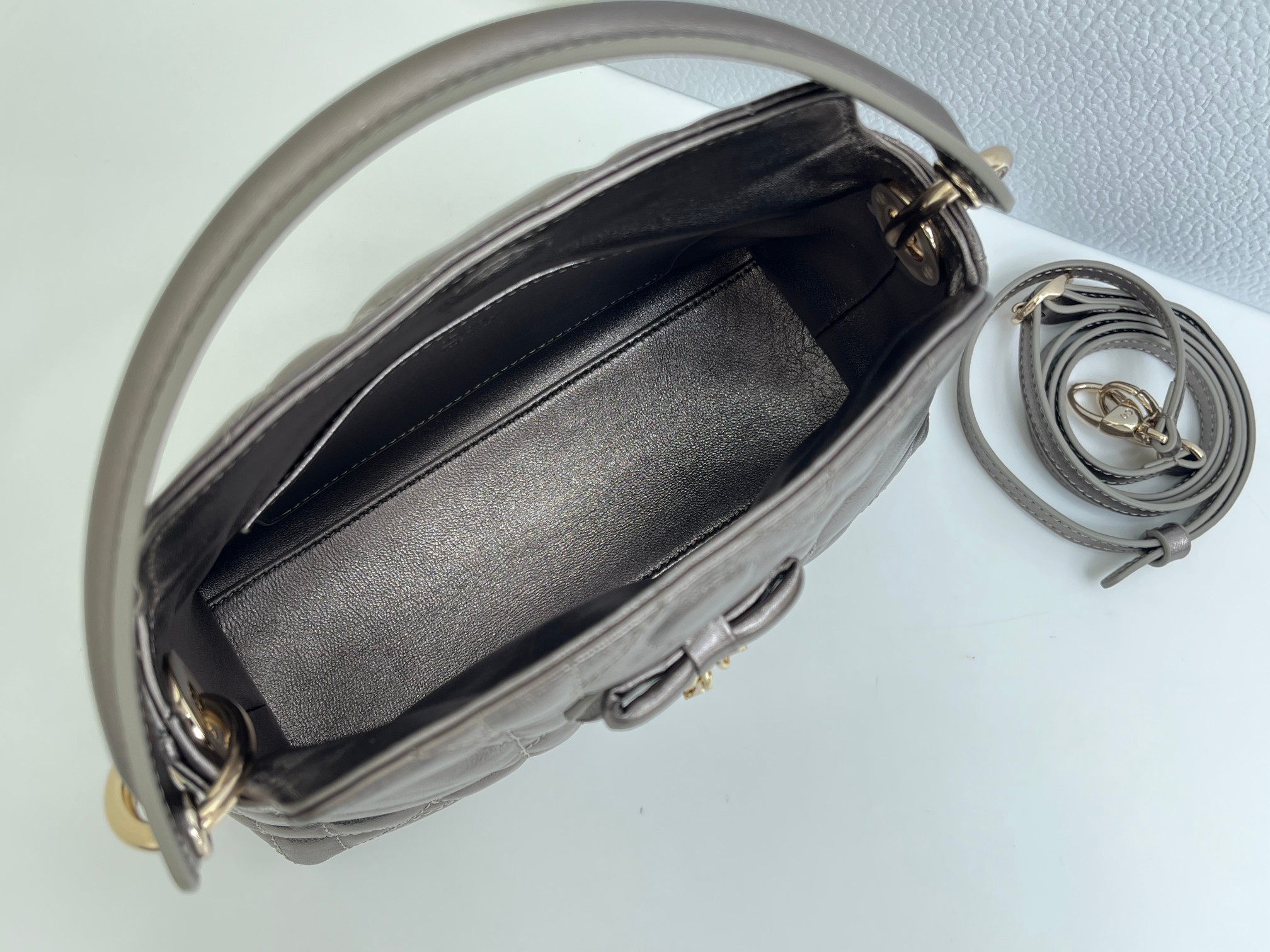Cheap Dior AAA Quality Handbags in 226116, $135 USD- [IB226116] - Replica Dior AAA Quality Handbags