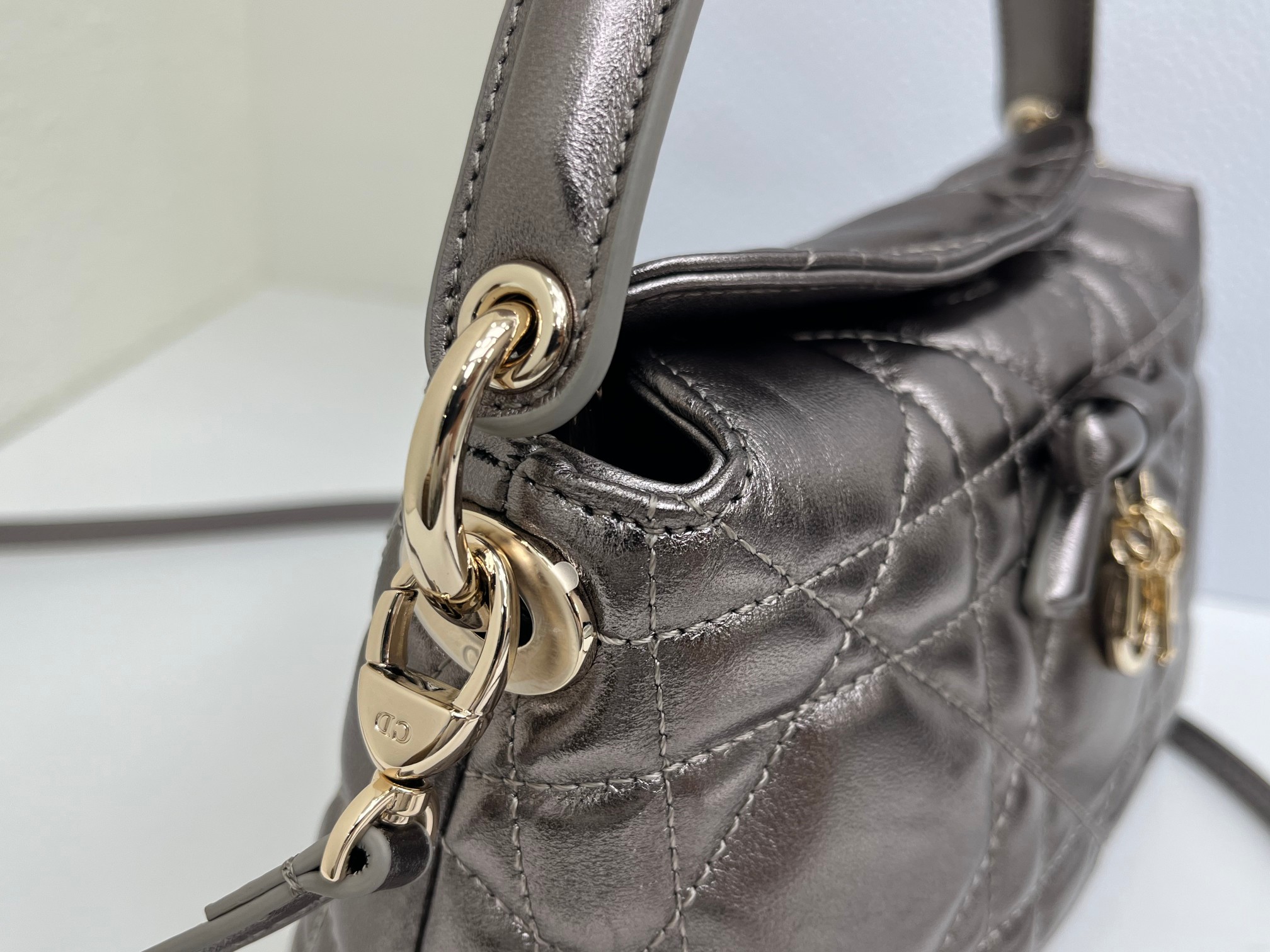 Cheap Dior AAA Quality Handbags in 226116, $135 USD- [IB226116] - Replica Dior AAA Quality Handbags