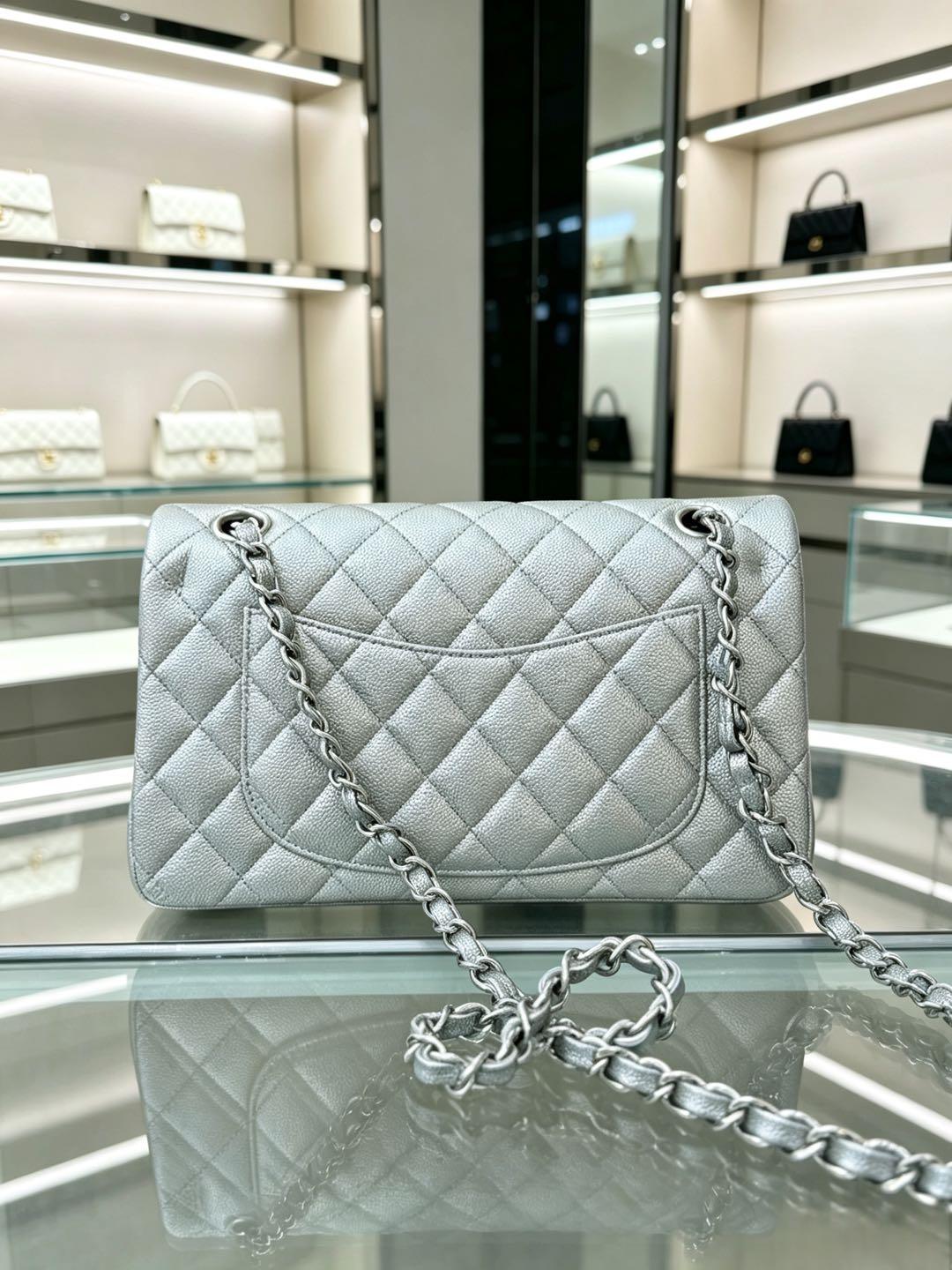 Cheap Chanel AAA quality Handbags in 226120, $130 USD- [IB226120] - Replica Chanel AAA quality Handbags